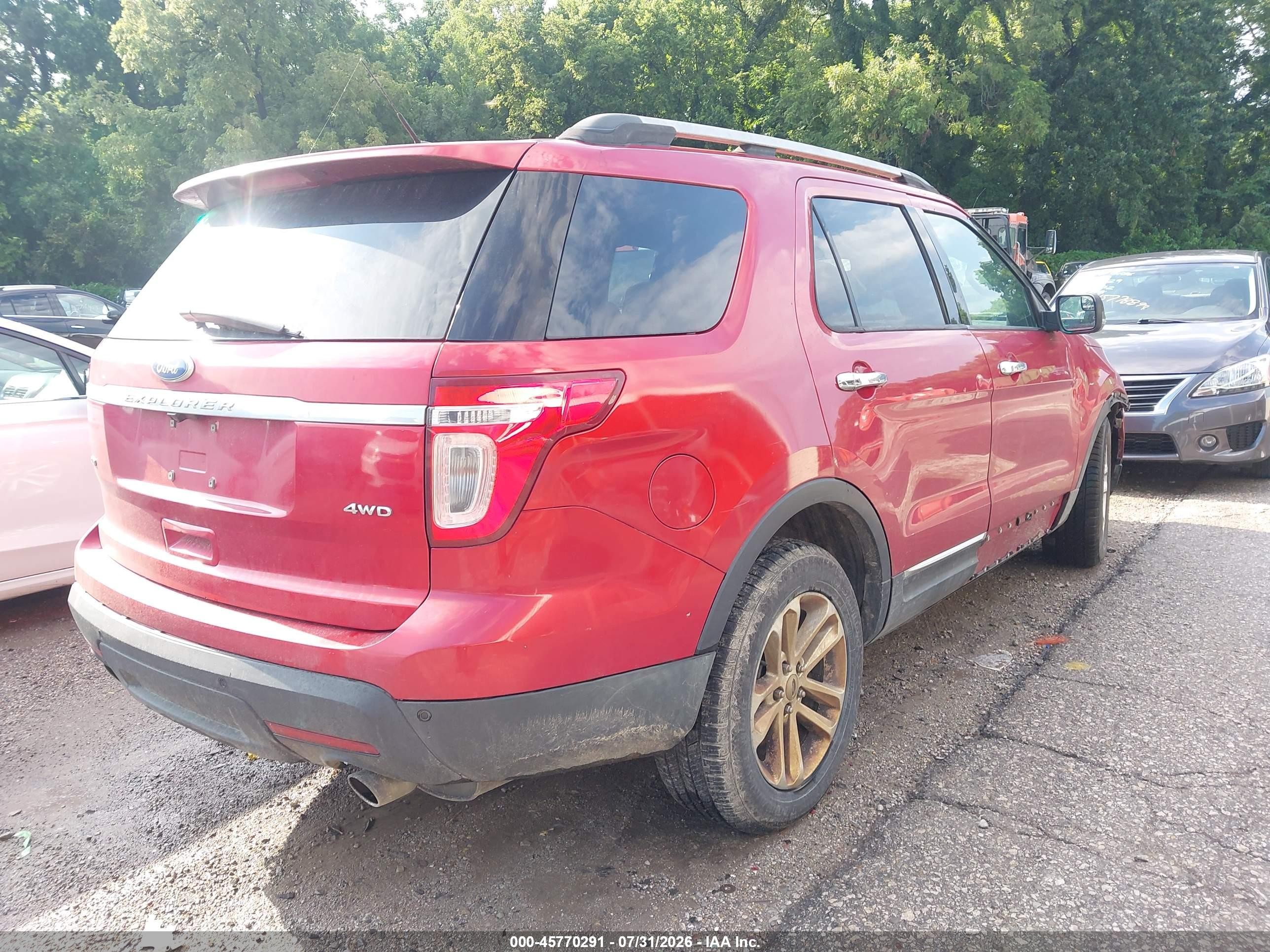 2011 Ford Explorer Xlt Red vin: 1FMHK8D8XBGA40040