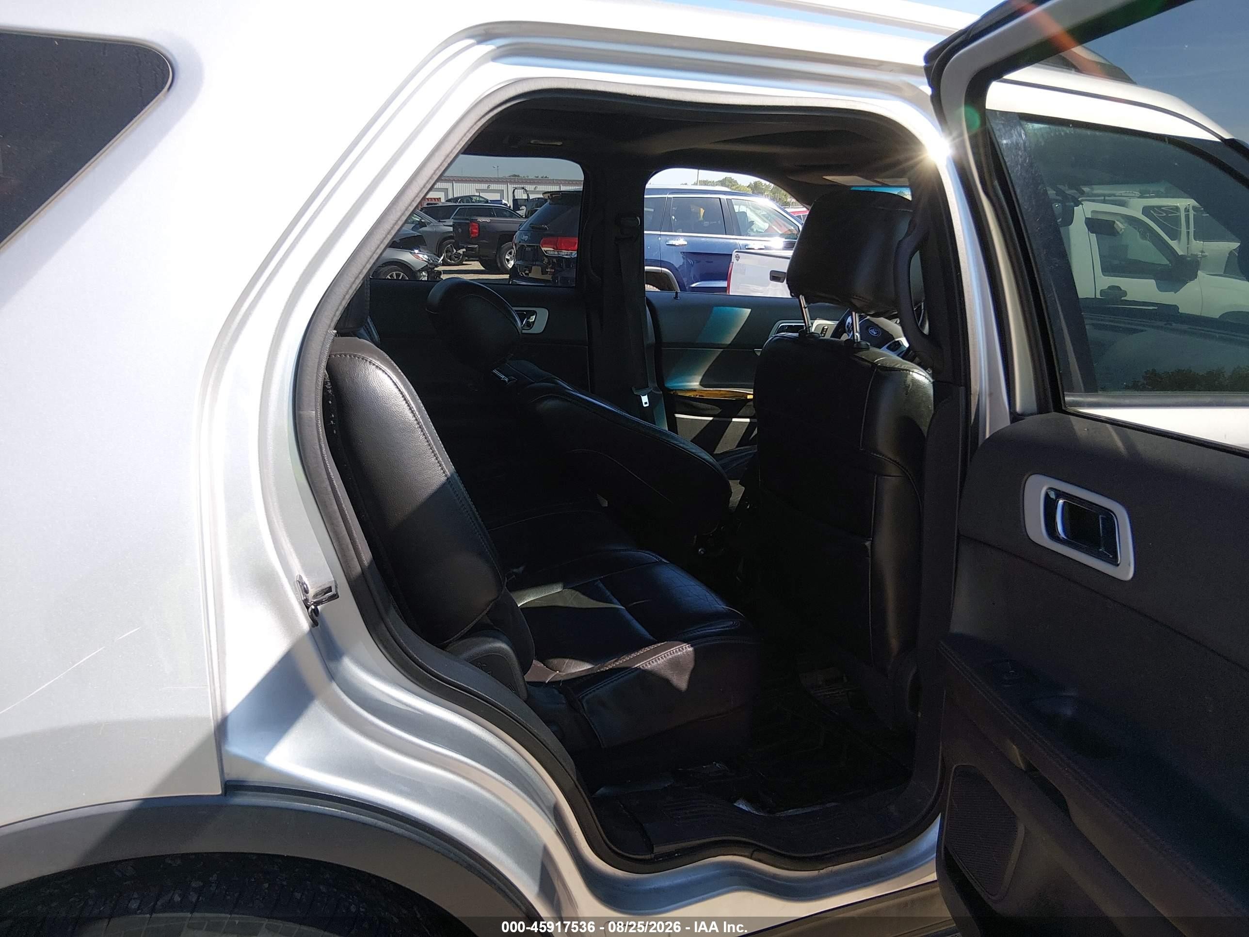 2011 Ford Explorer Xlt Серебряный vin: 1FMHK8D8XBGA45481