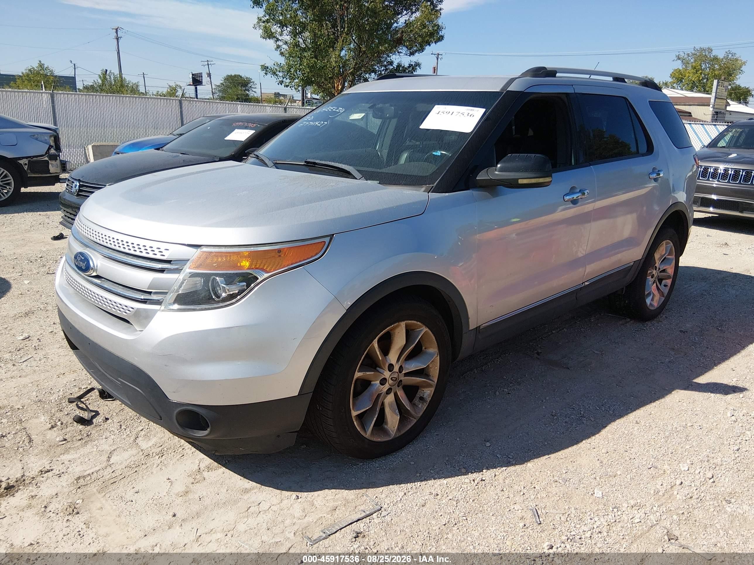 2011 Ford Explorer Xlt Серебряный vin: 1FMHK8D8XBGA45481