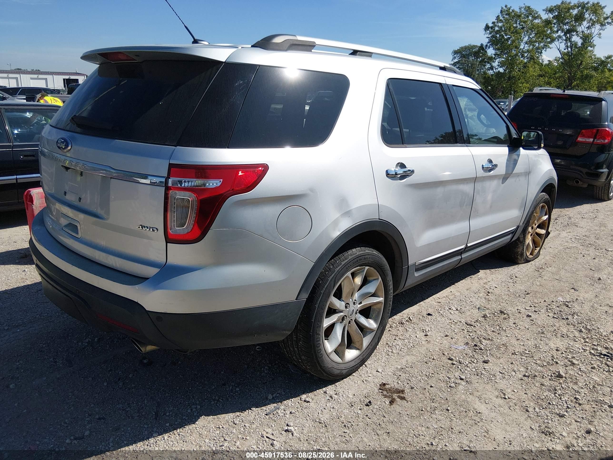 2011 Ford Explorer Xlt Серебряный vin: 1FMHK8D8XBGA45481