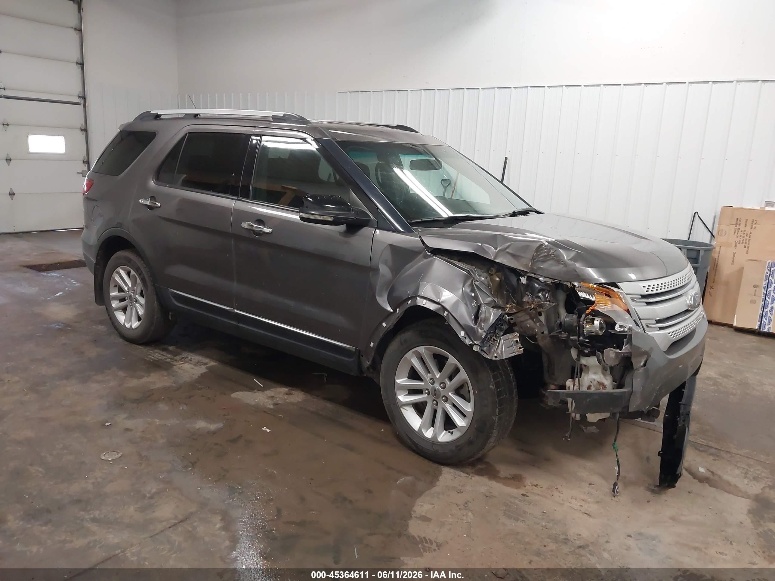 2011 Ford Explorer Xlt Серый vin: 1FMHK8D8XBGA51135