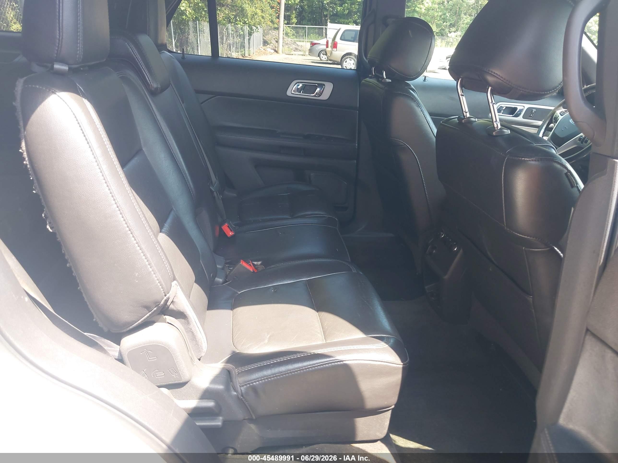 2011 Ford Explorer Xlt Серебряный vin: 1FMHK8D8XBGA58568