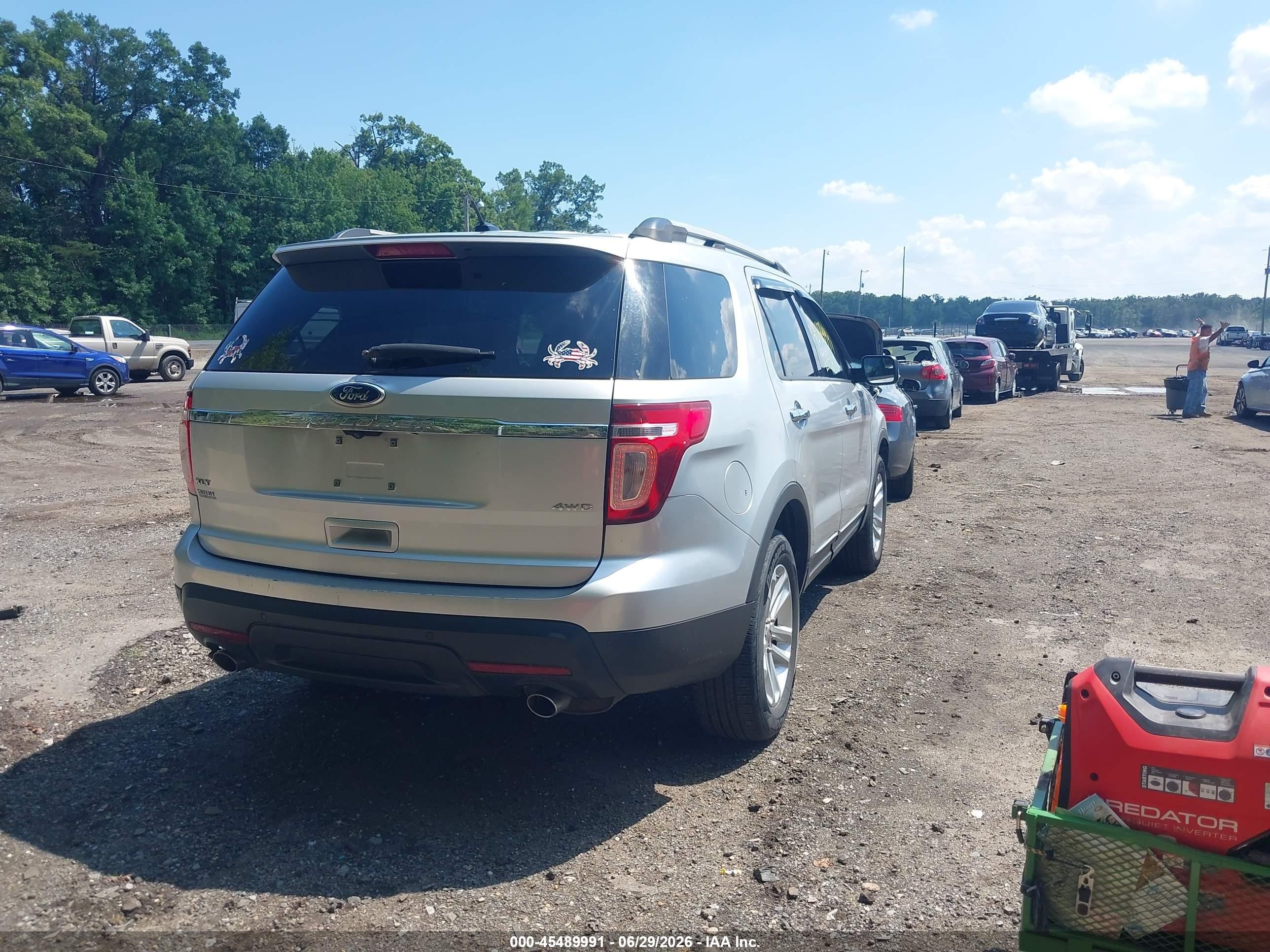 2011 Ford Explorer Xlt Серебряный vin: 1FMHK8D8XBGA58568