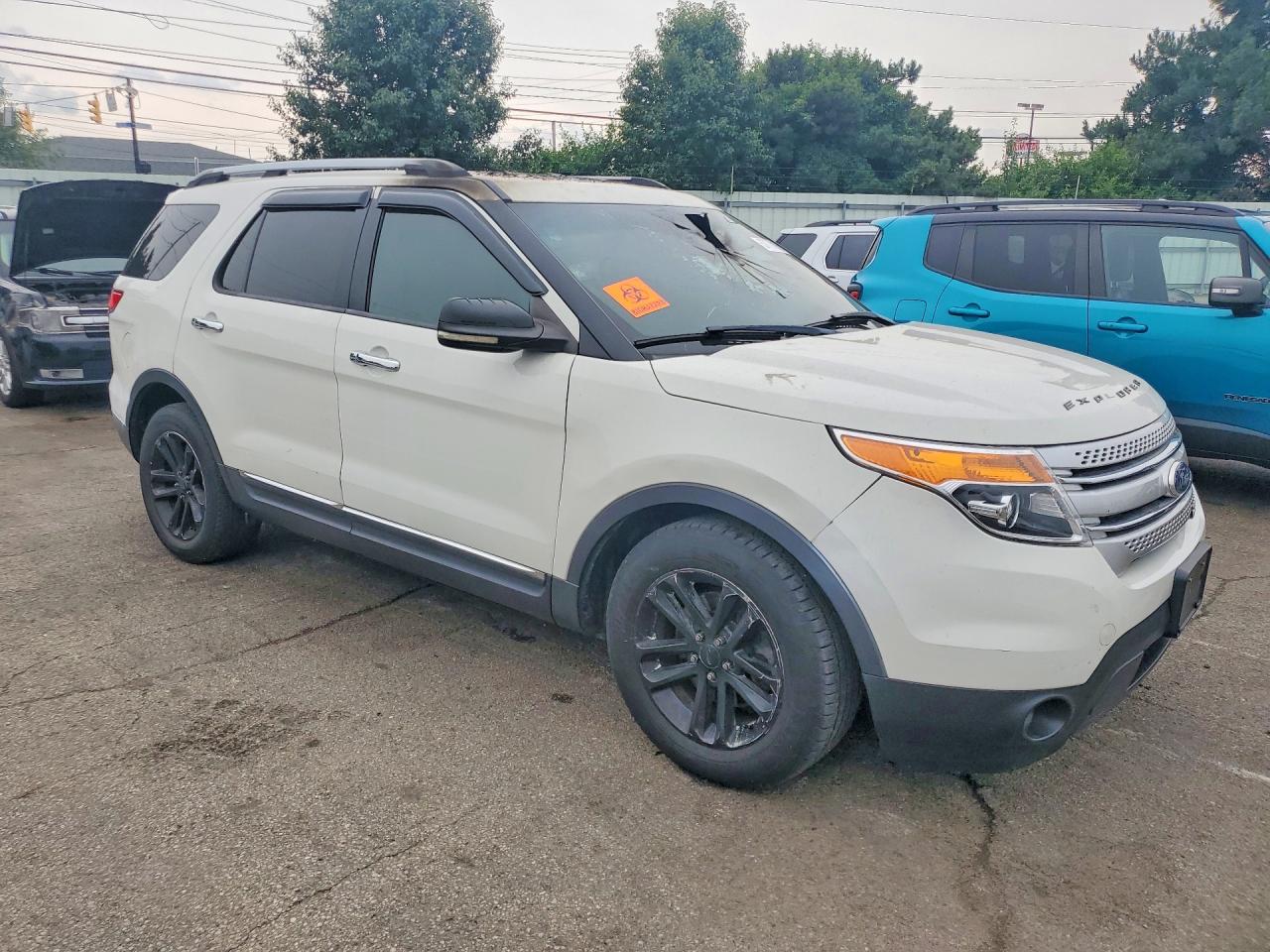 2012 Ford Explorer Xlt Белый vin: 1FMHK8D8XCGA09291