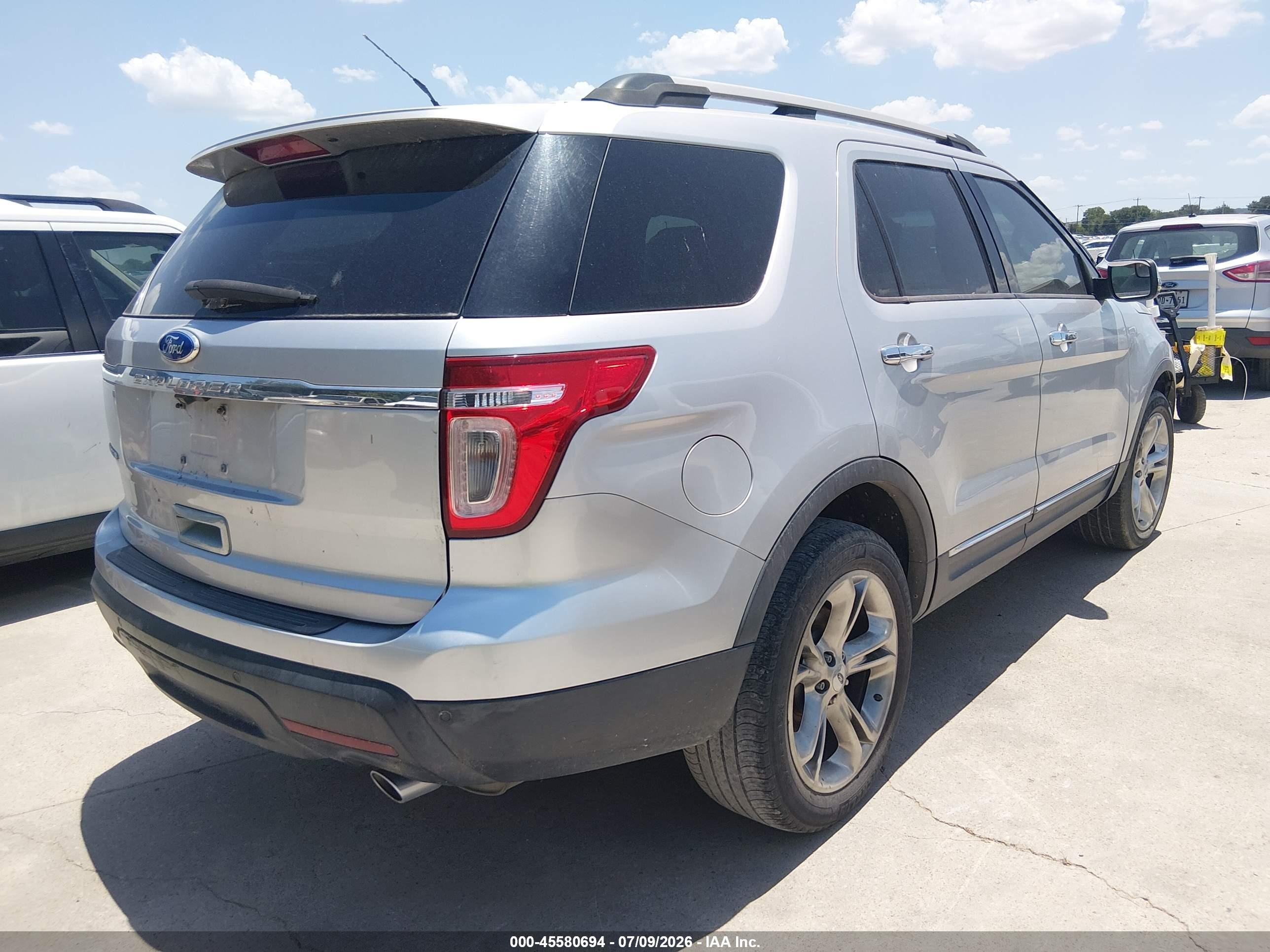 2011 Ford Explorer Limited Silver vin: 1FMHK8F82BGA51966