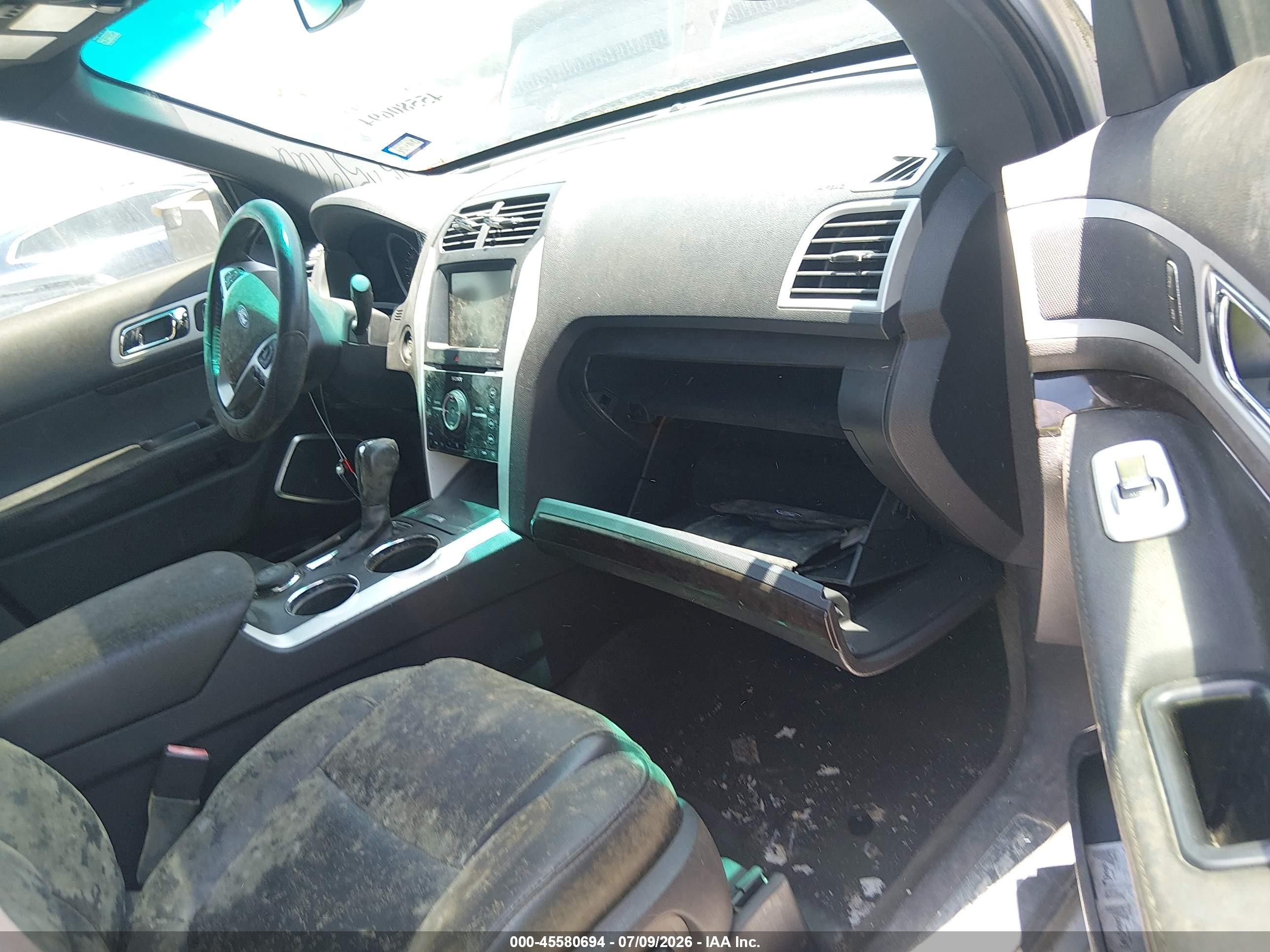 2011 Ford Explorer Limited Silver vin: 1FMHK8F82BGA51966