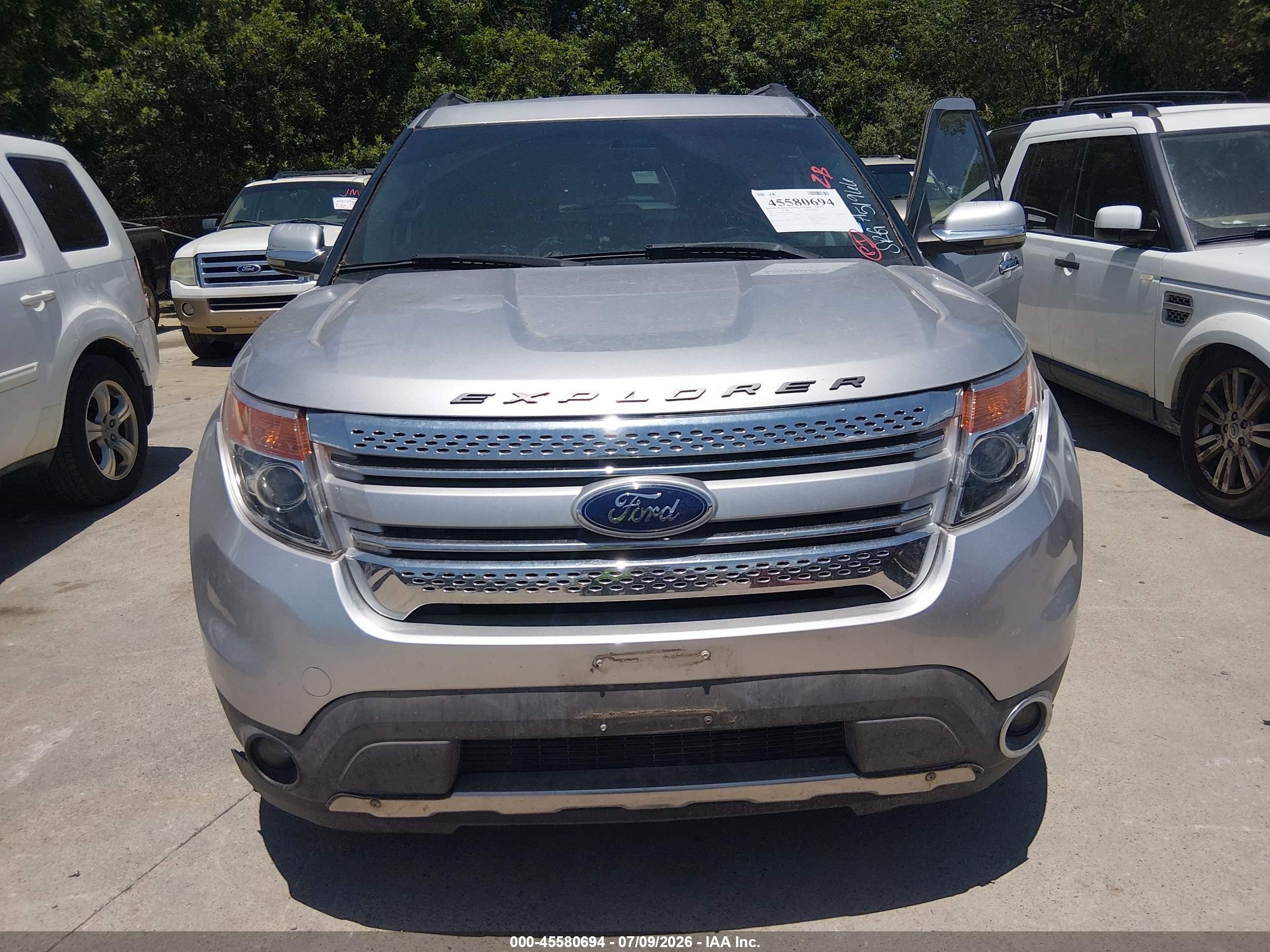 2011 Ford Explorer Limited Silver vin: 1FMHK8F82BGA51966