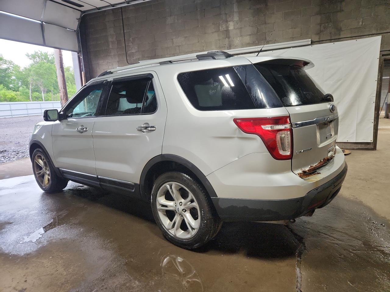 2012 Ford Explorer Limited Gray vin: 1FMHK8F82CGA57820 Damage: Left Qtr Panel, Dent(S) W/ Paint Dmg, 7 To 8 Inches