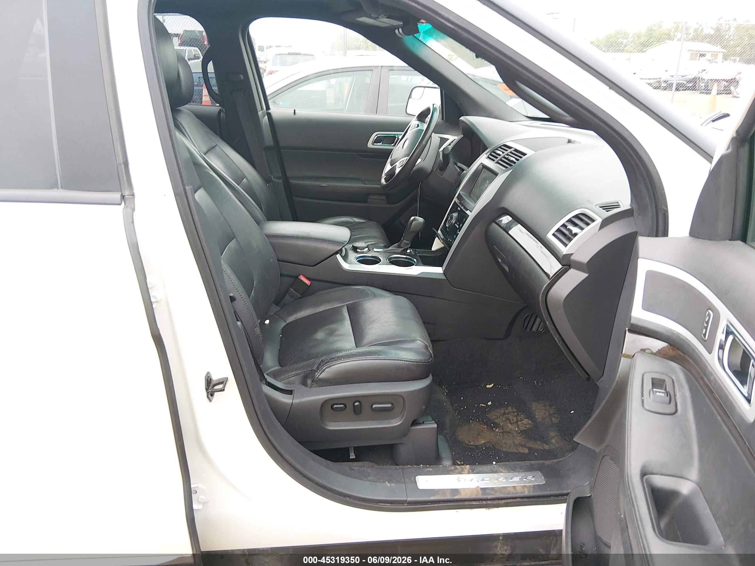 2011 Ford Explorer Limited White vin: 1FMHK8F83BGA15025
