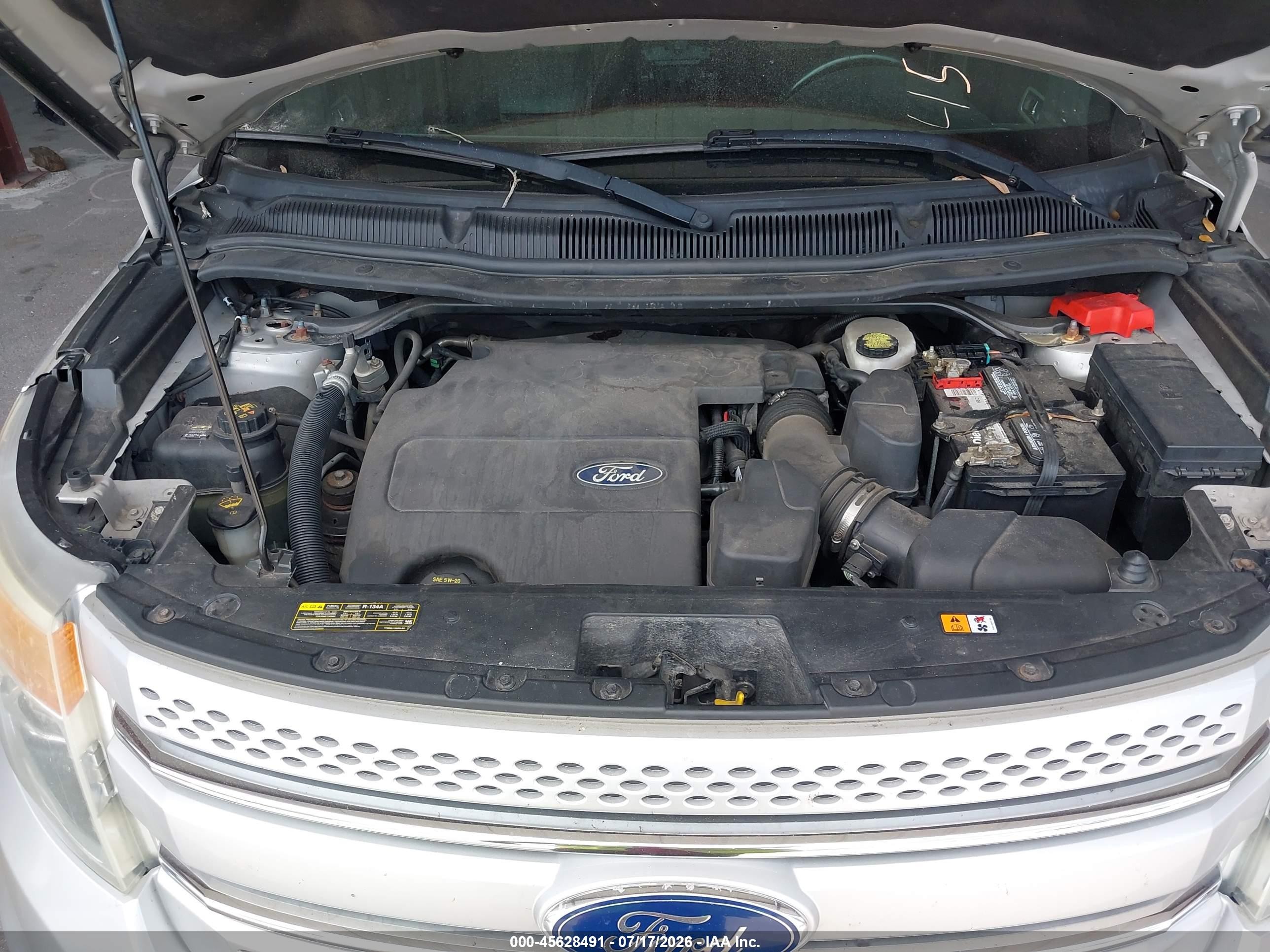2011 Ford Explorer Limited Серебряный vin: 1FMHK8F83BGA37039
