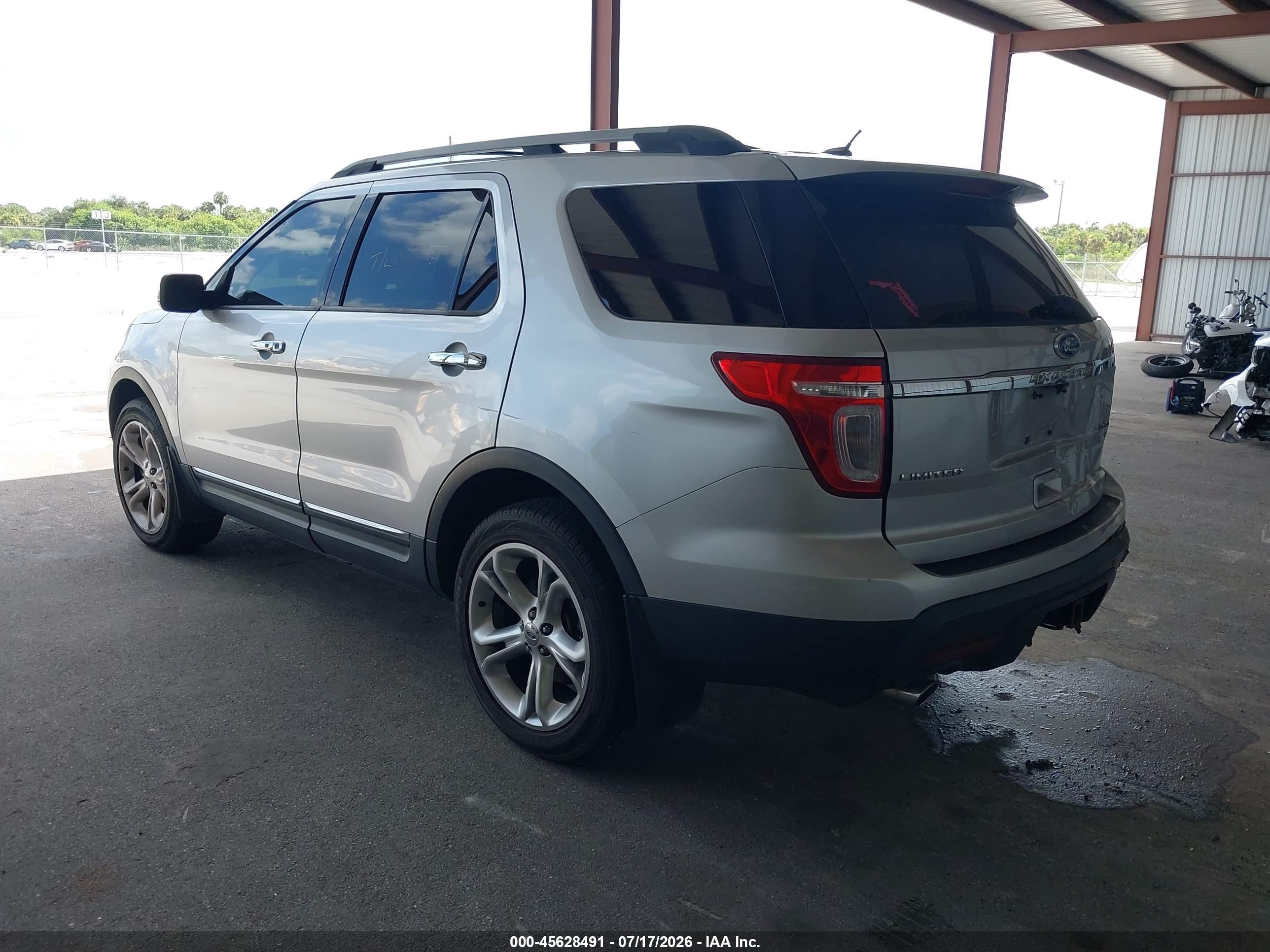 2011 Ford Explorer Limited Серебряный vin: 1FMHK8F83BGA37039