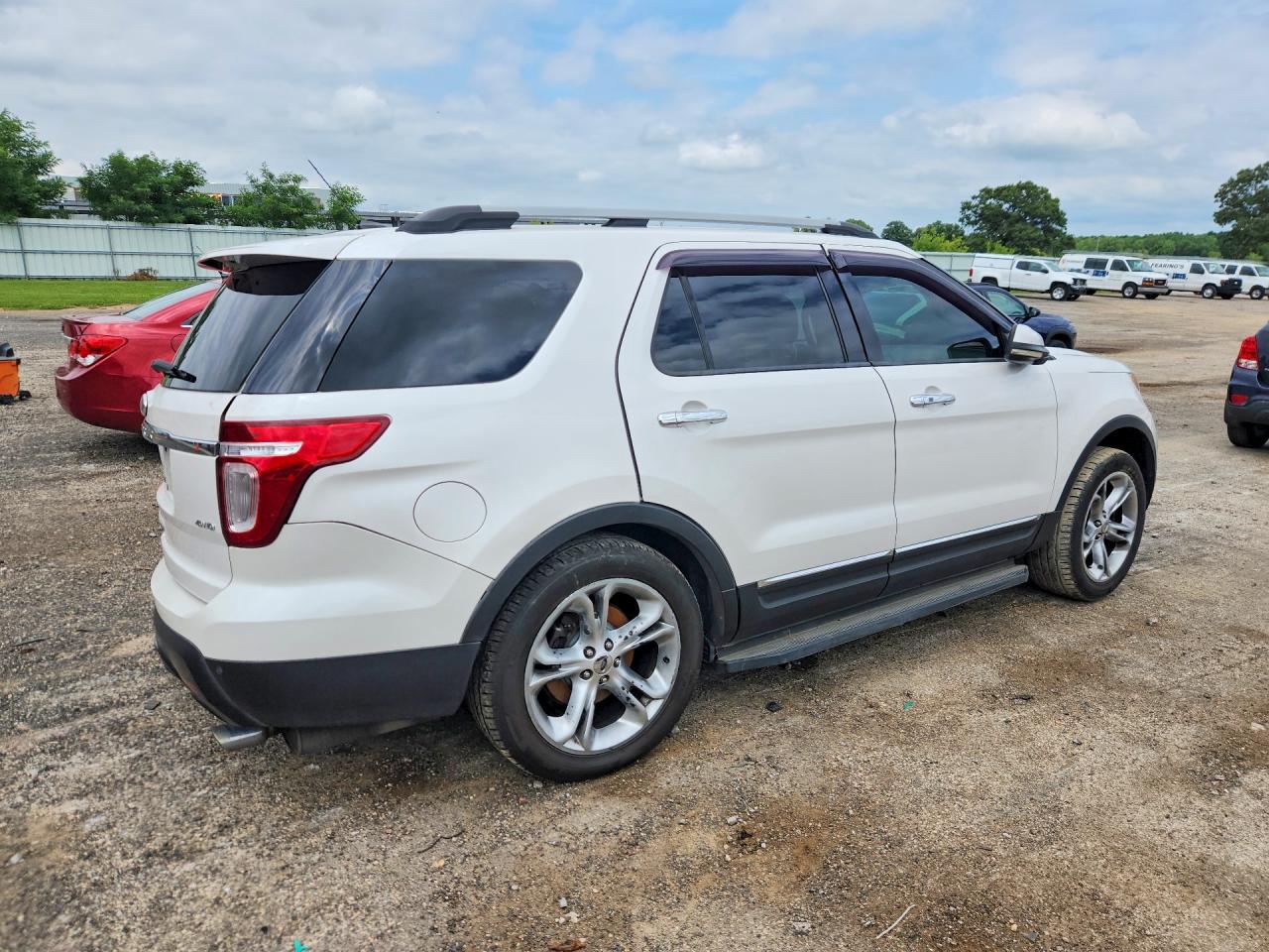 2011 Ford Explorer White vin: 1FMHK8F84BGA01246