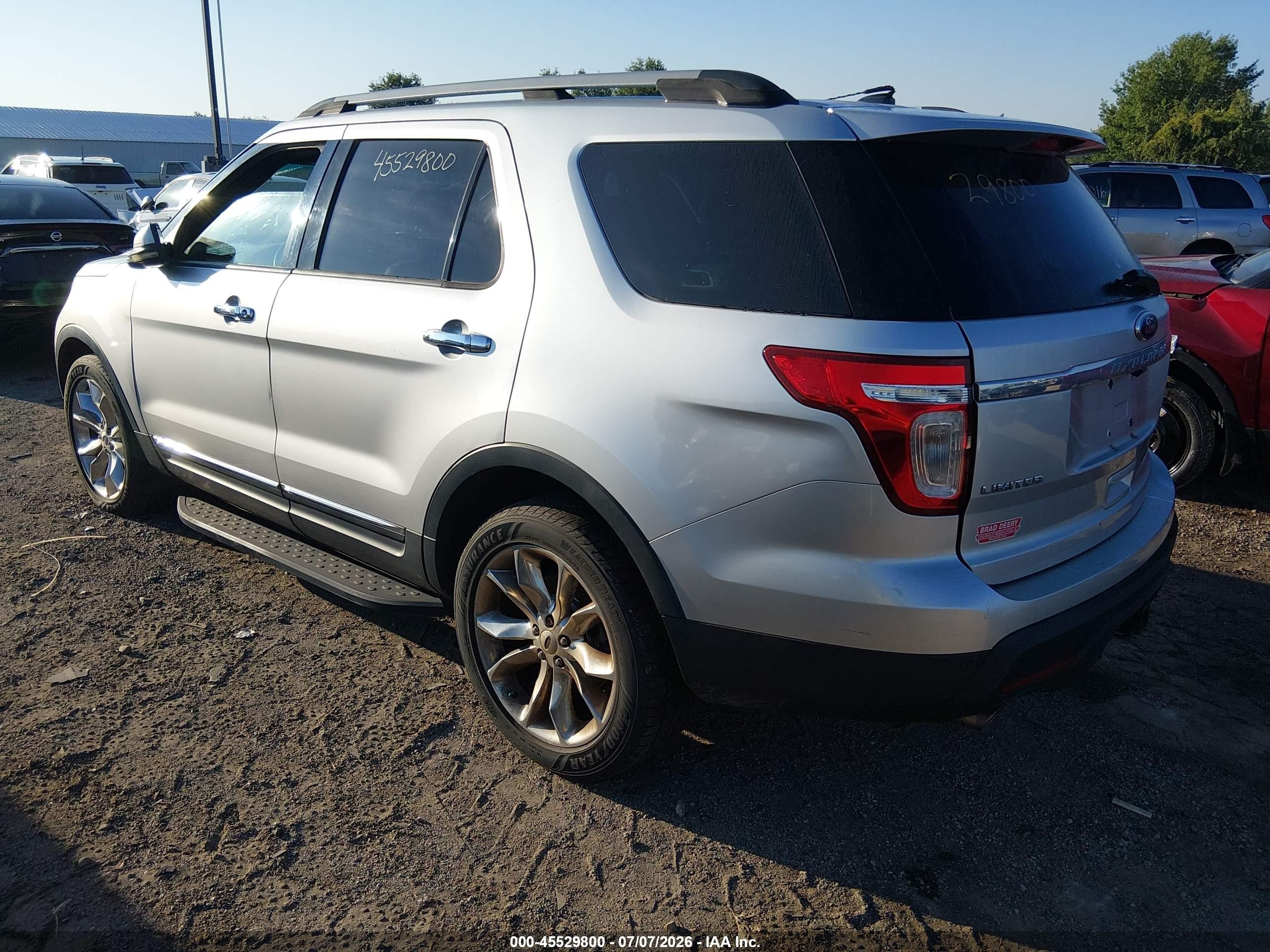 2012 Ford Explorer Limited Серебряный vin: 1FMHK8F84CGA12197