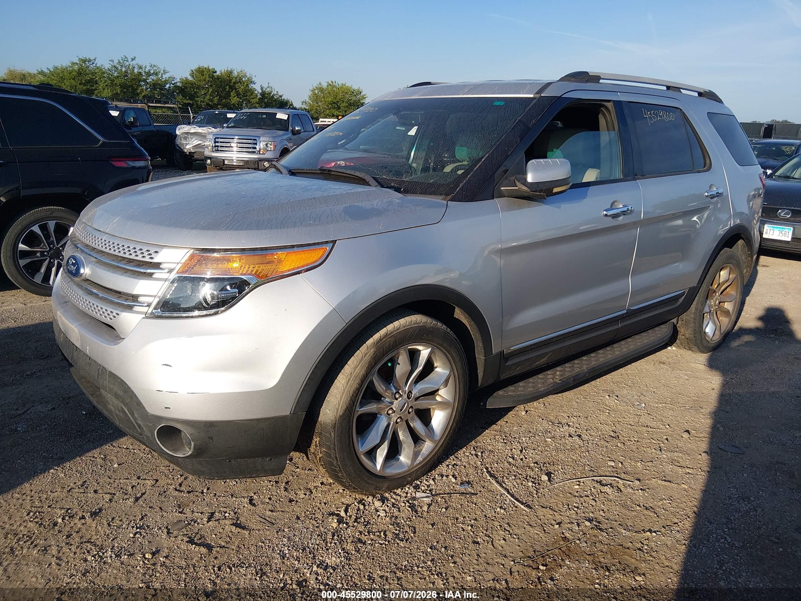2012 Ford Explorer Limited Серебряный vin: 1FMHK8F84CGA12197