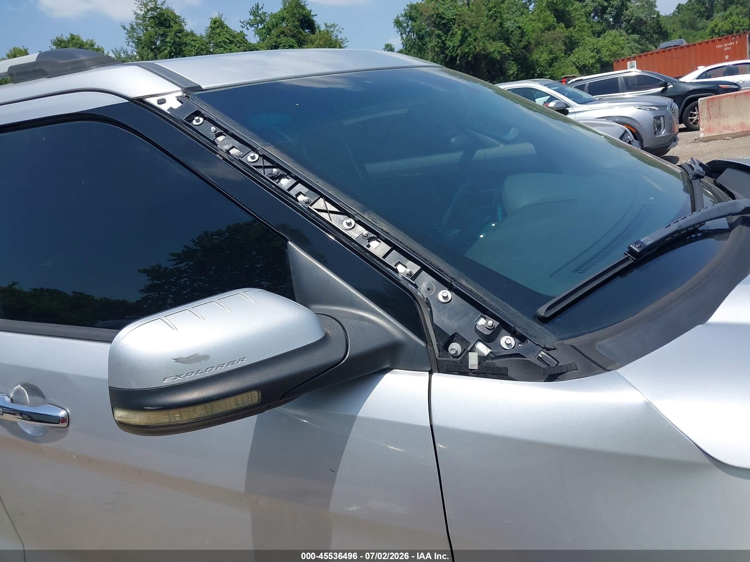 2011 Ford Explorer Limited Silver vin: 1FMHK8F85BGA00963