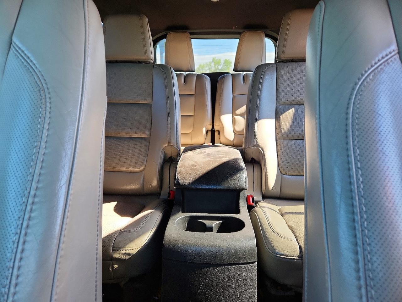 2011 Ford Explorer Limited Burgundy vin: 1FMHK8F86BGA79091