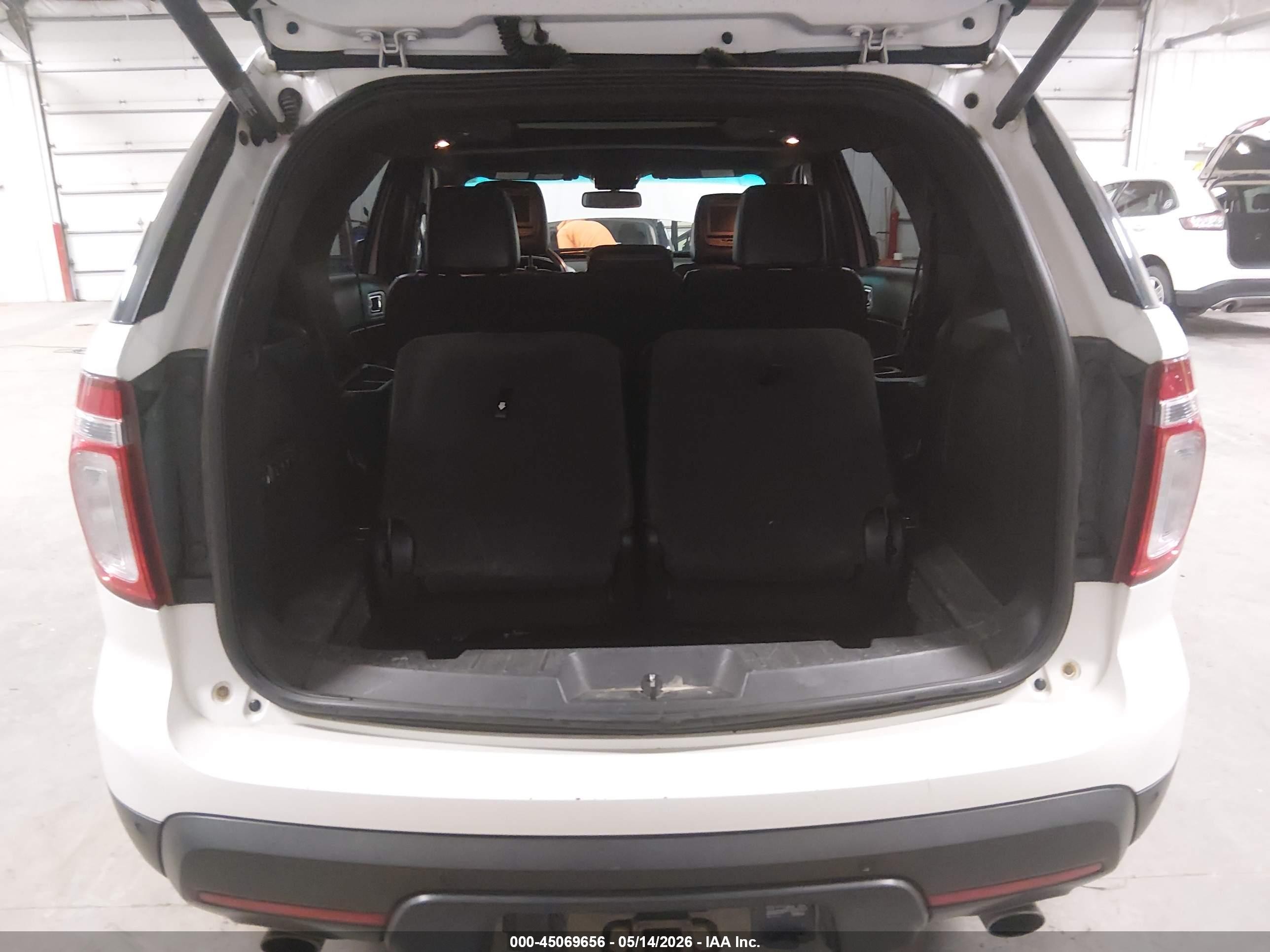 2011 Ford Explorer Limited White vin: 1FMHK8F87BGA08076