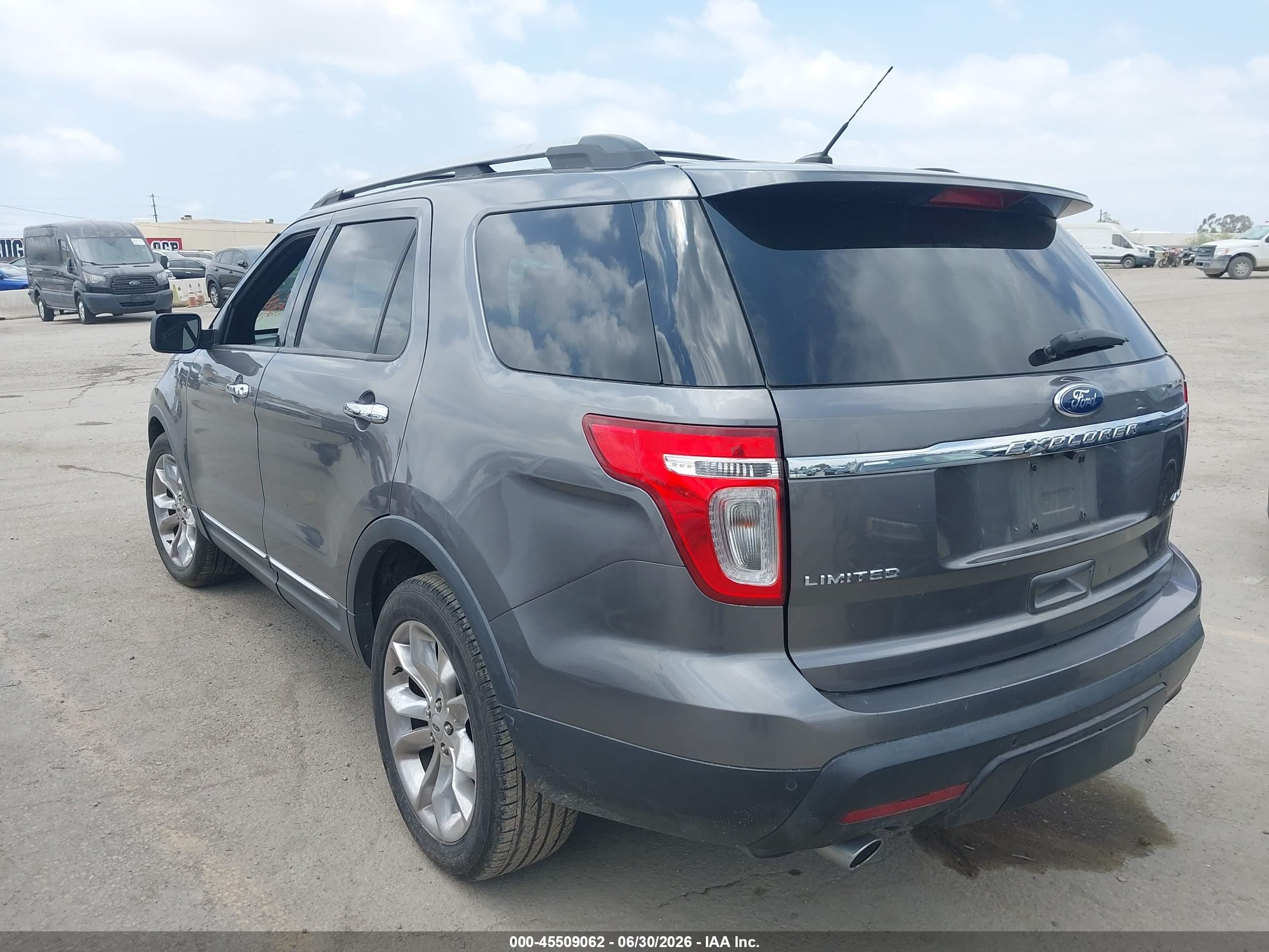 2012 Ford Explorer Limited Серый vin: 1FMHK8F87CGA32086