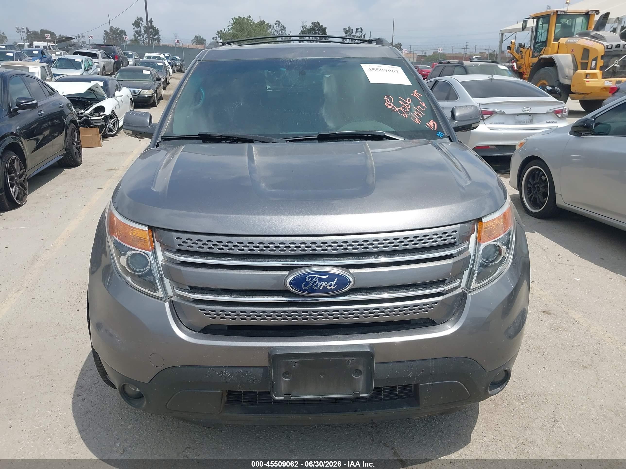 2012 Ford Explorer Limited Серый vin: 1FMHK8F87CGA32086