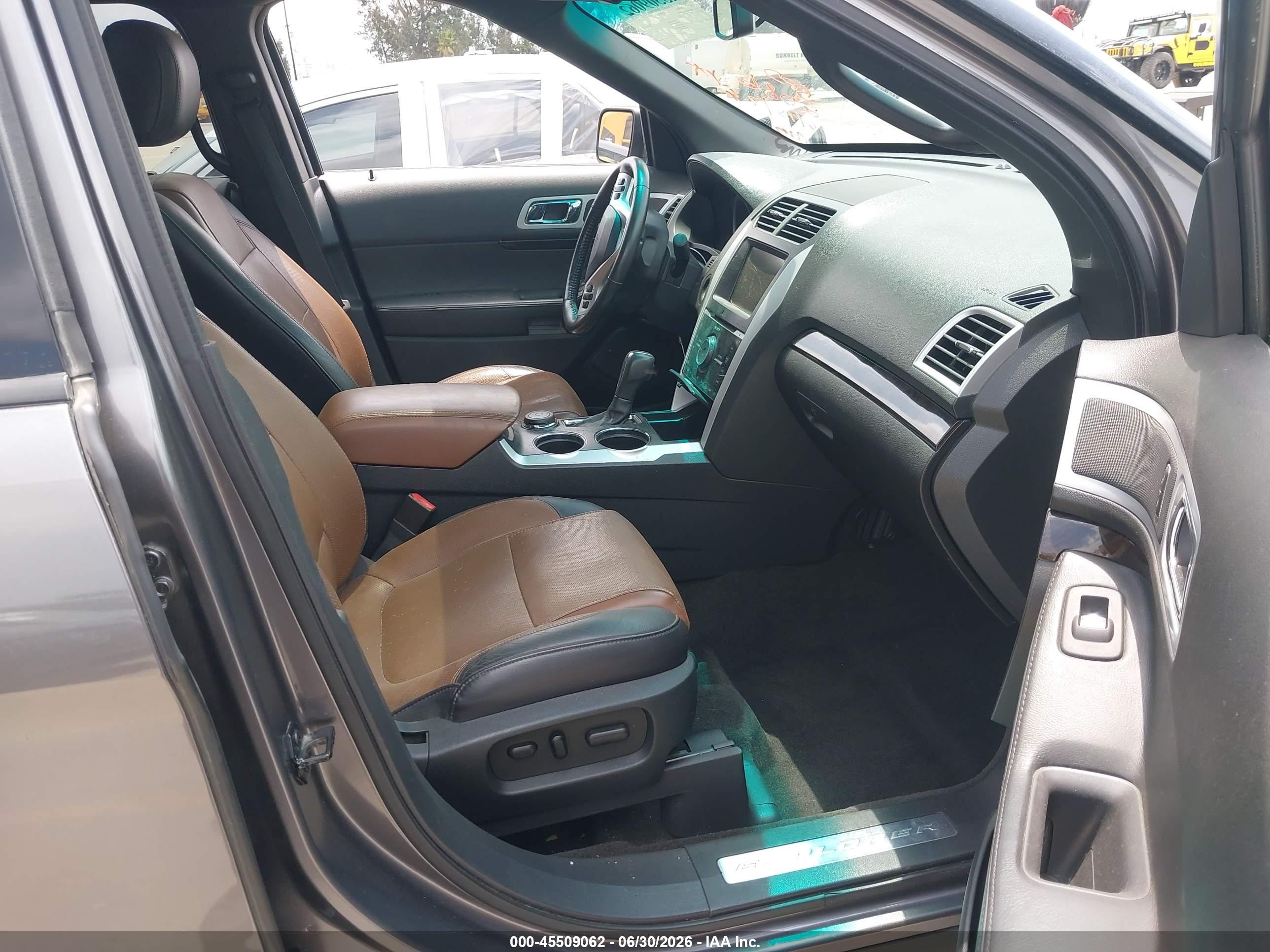 2012 Ford Explorer Limited Серый vin: 1FMHK8F87CGA32086