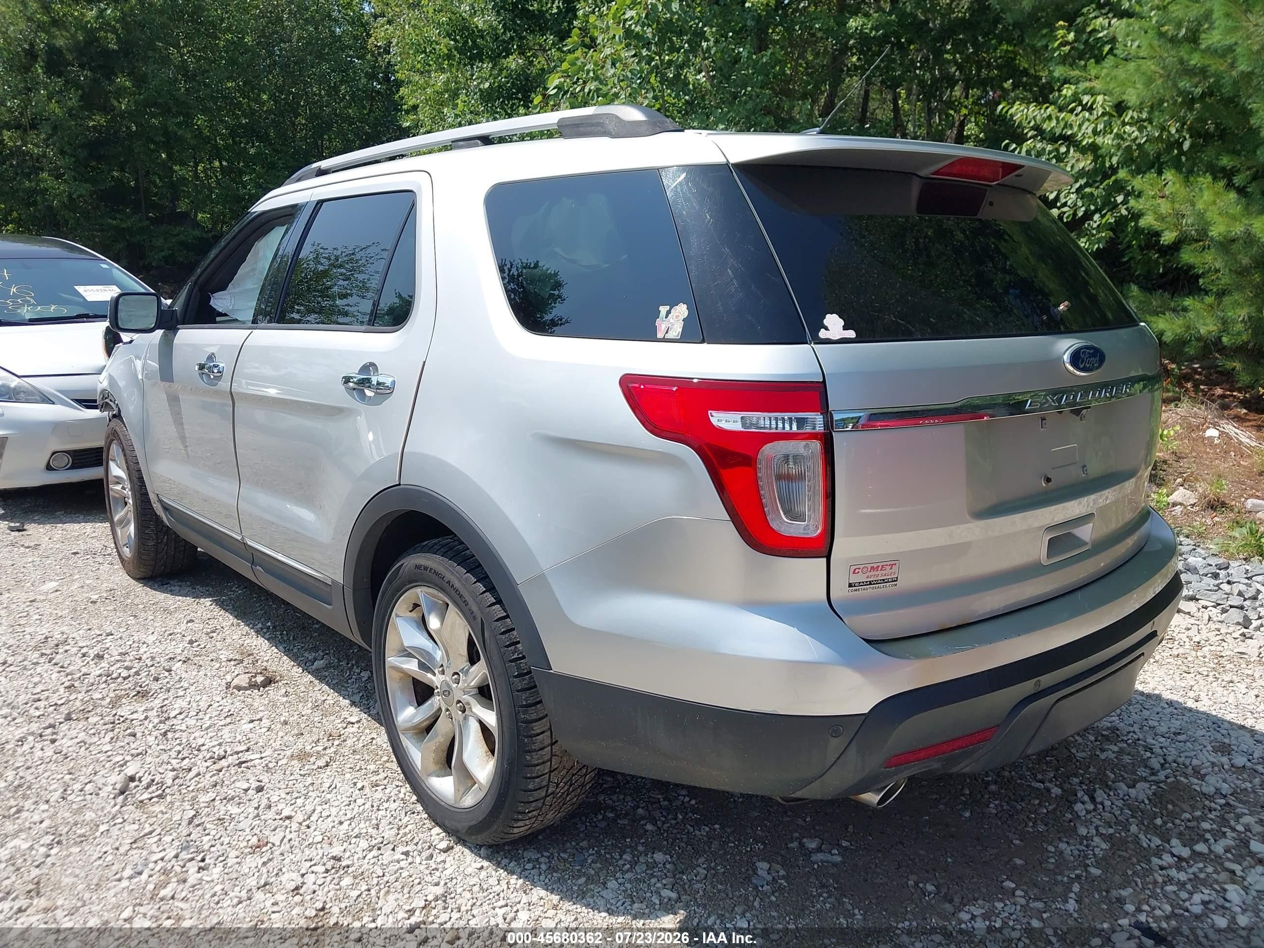 2011 Ford Explorer Limited Silver vin: 1FMHK8F88BGA25629