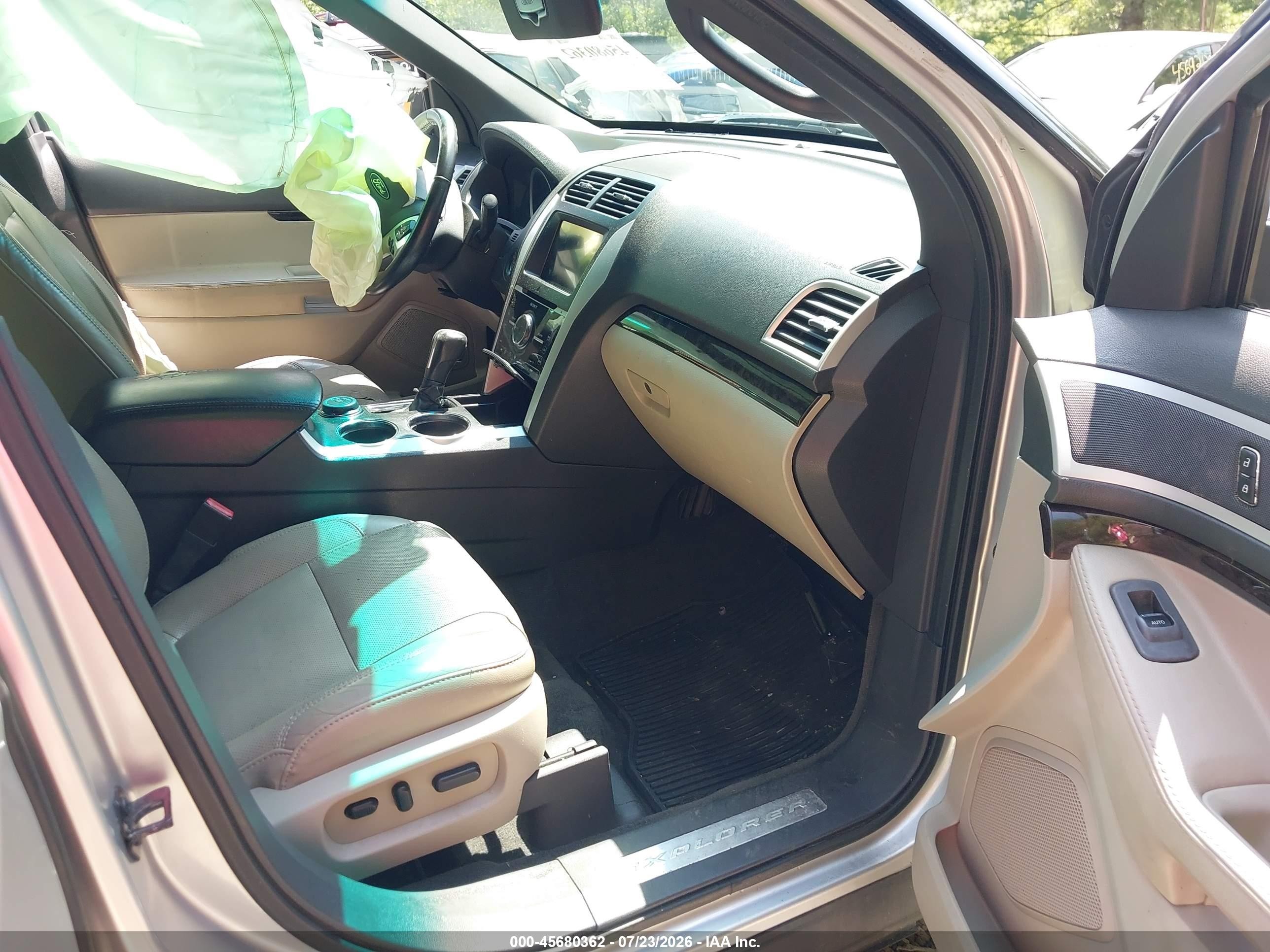 2011 Ford Explorer Limited Silver vin: 1FMHK8F88BGA25629