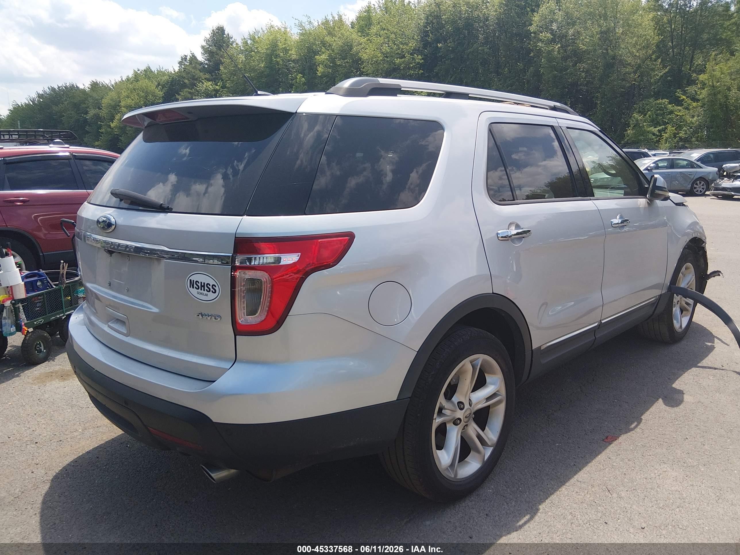 2011 Ford Explorer Limited Серебряный vin: 1FMHK8F88BGA66049