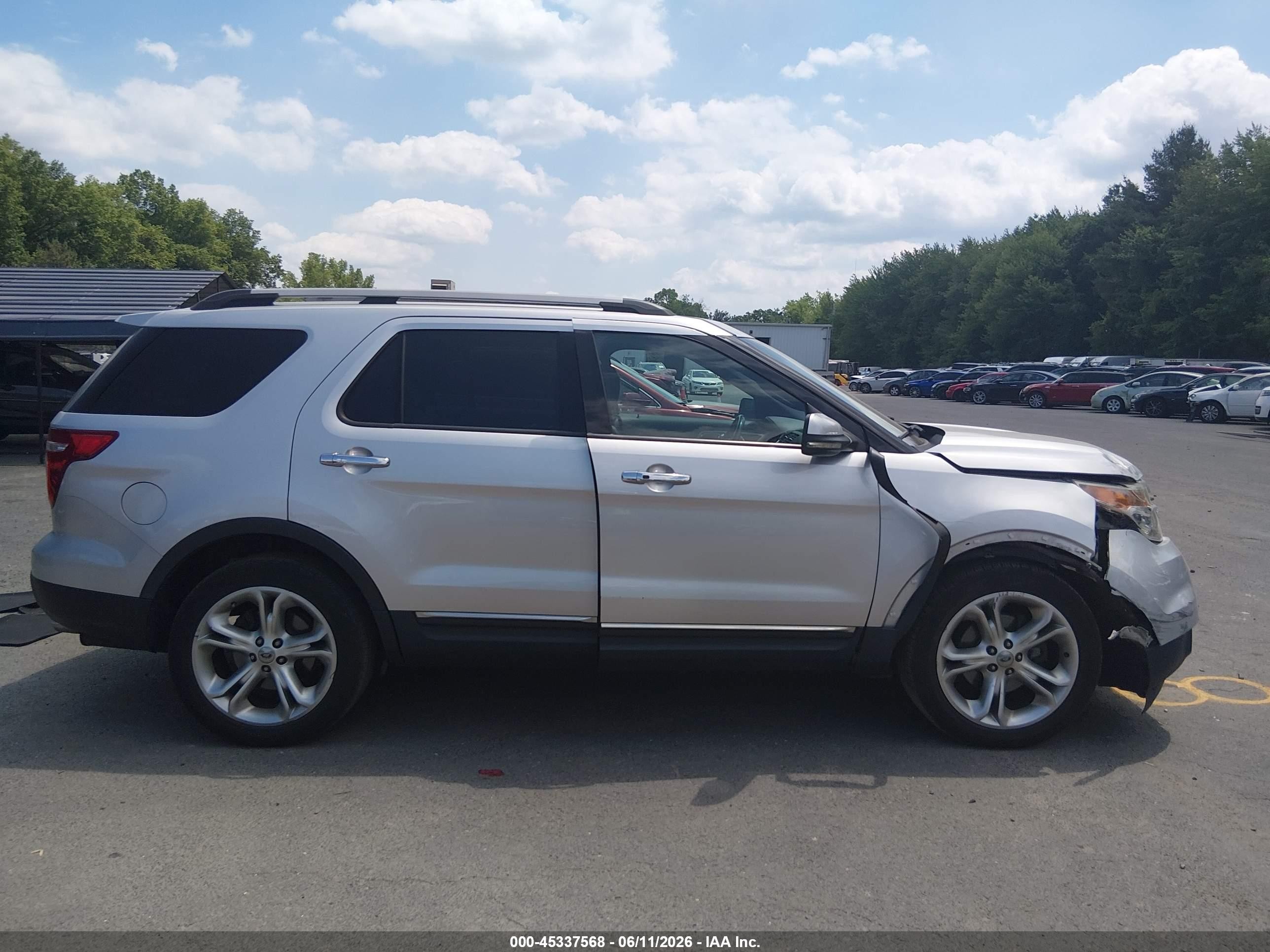 2011 Ford Explorer Limited Серебряный vin: 1FMHK8F88BGA66049