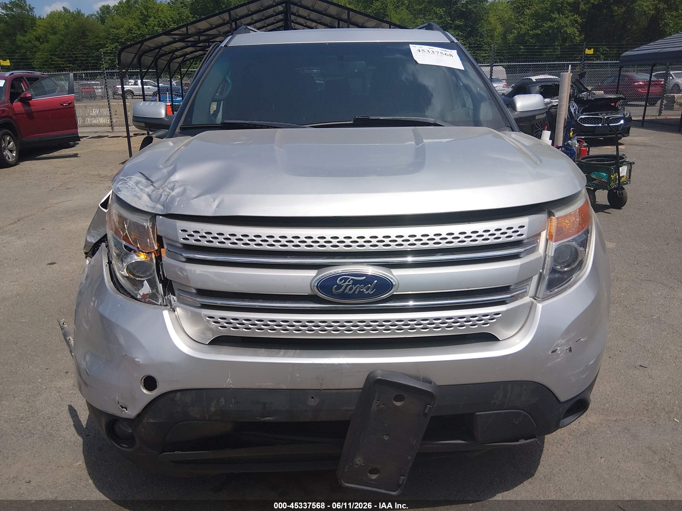 2011 Ford Explorer Limited Серебряный vin: 1FMHK8F88BGA66049