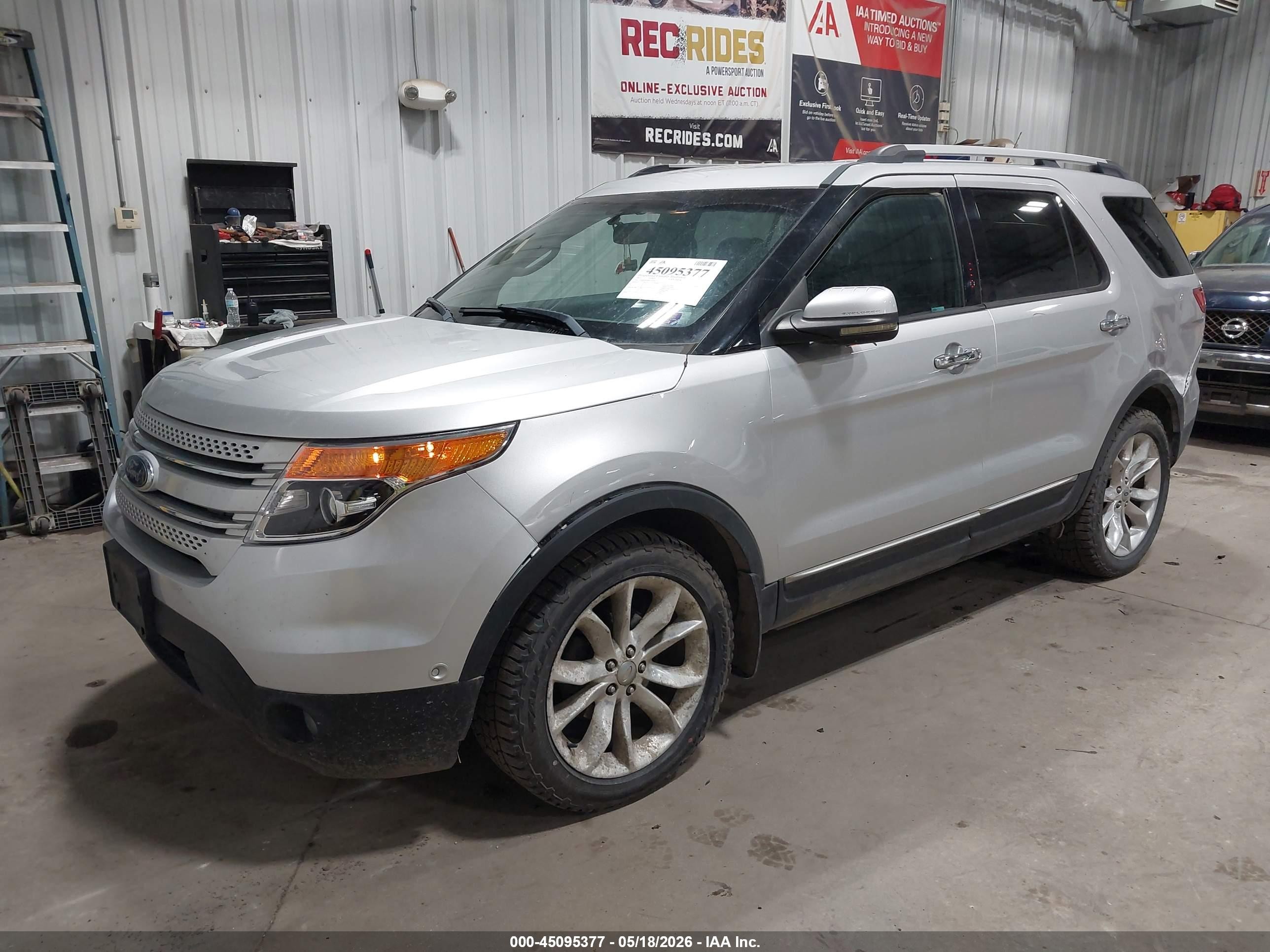 2011 Ford Explorer Limited Silver vin: 1FMHK8F89BGA05793