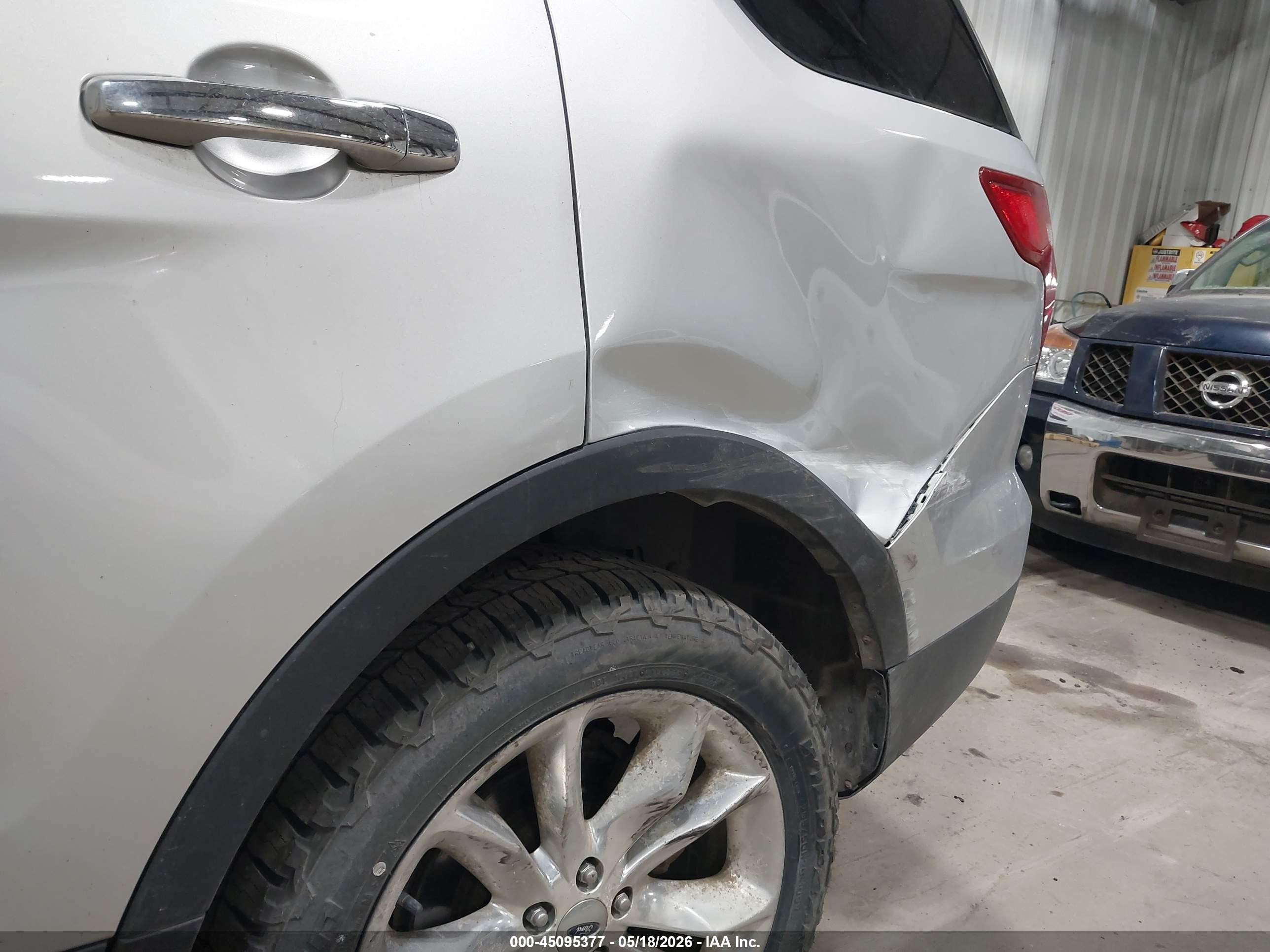 2011 Ford Explorer Limited Silver vin: 1FMHK8F89BGA05793
