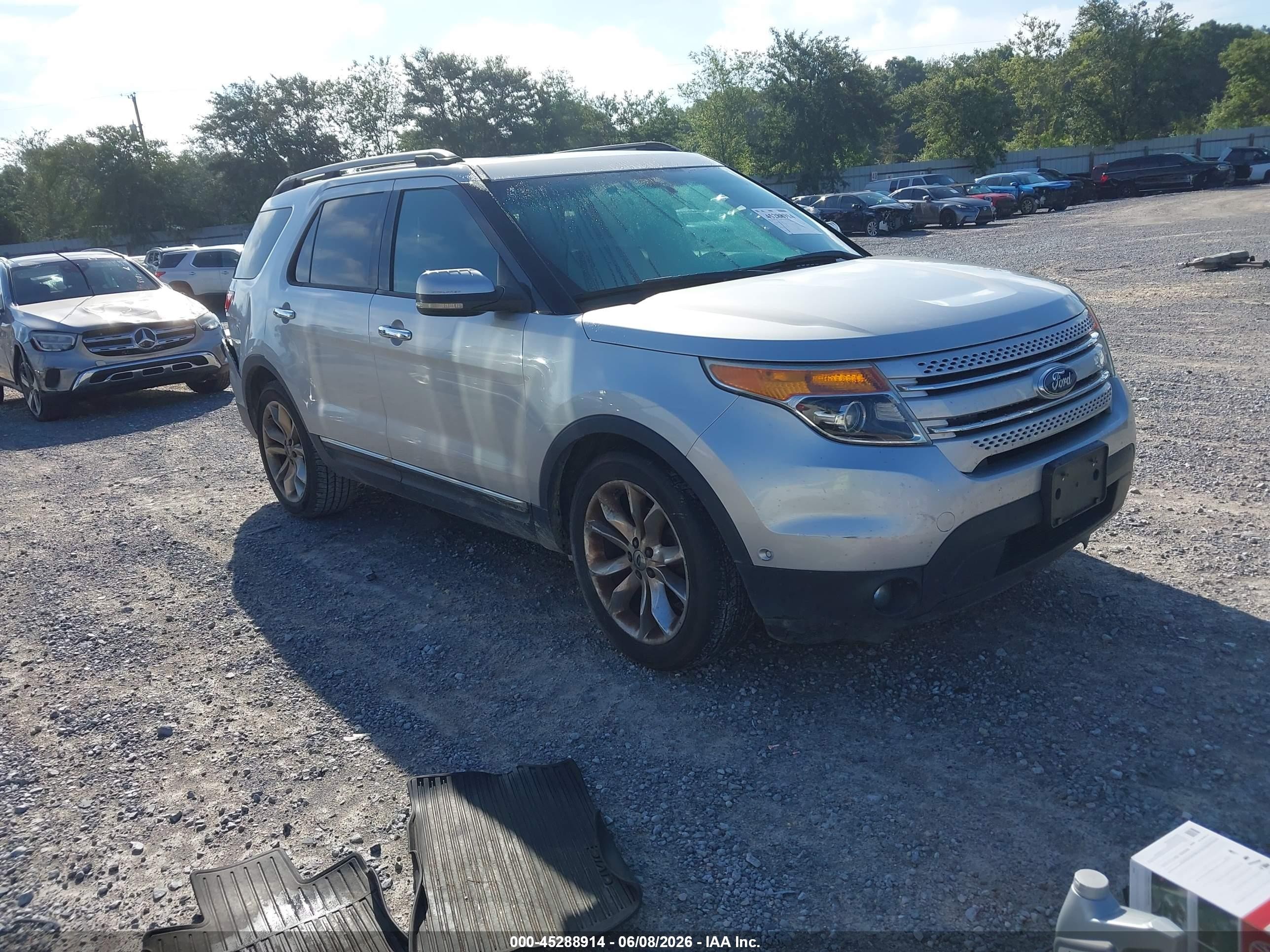 2011 Ford Explorer Limited Silver vin: 1FMHK8F89BGA92059