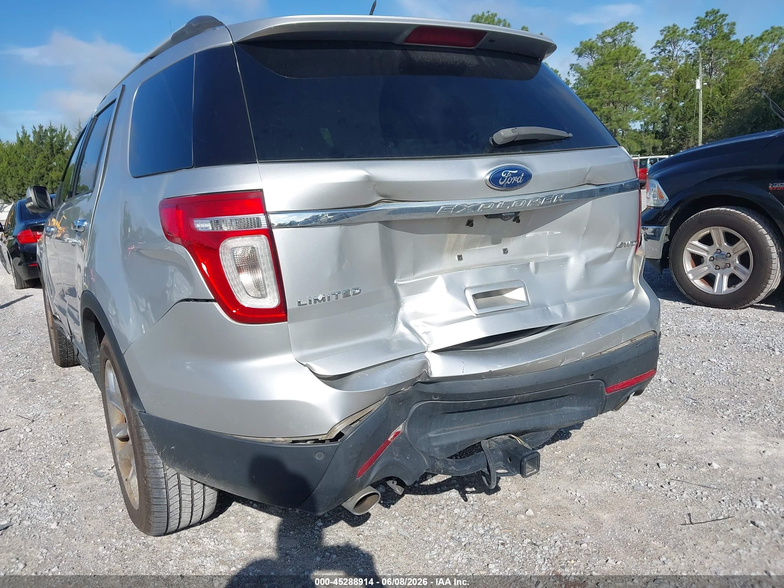 2011 Ford Explorer Limited Silver vin: 1FMHK8F89BGA92059