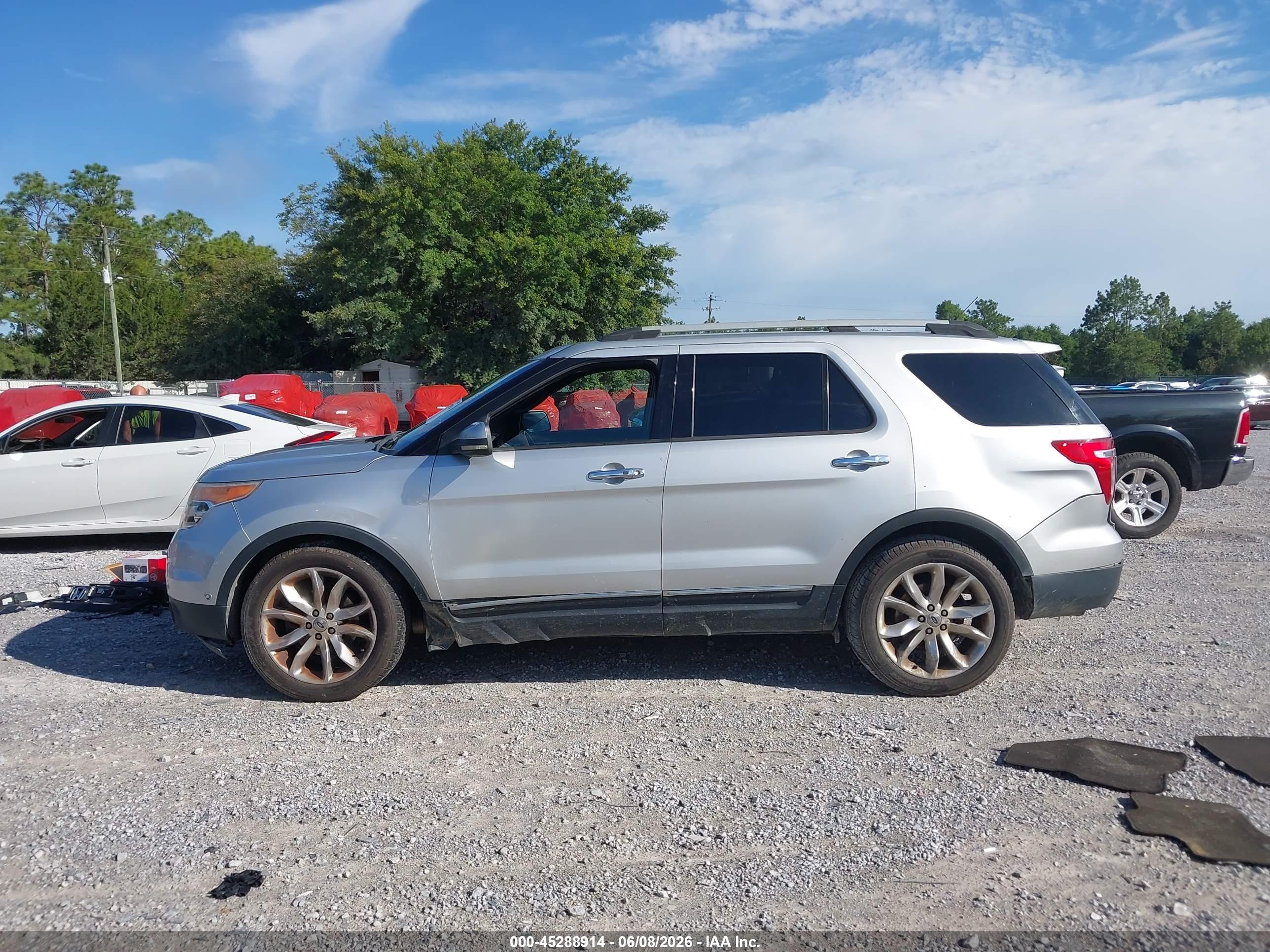 2011 Ford Explorer Limited Silver vin: 1FMHK8F89BGA92059