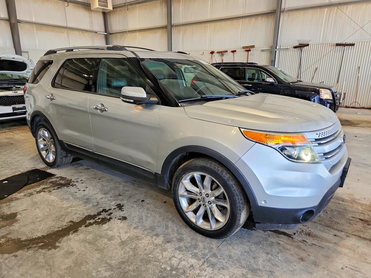 2011 Ford Explorer Limited Silver vin: 1FMHK8F8XBGA46630