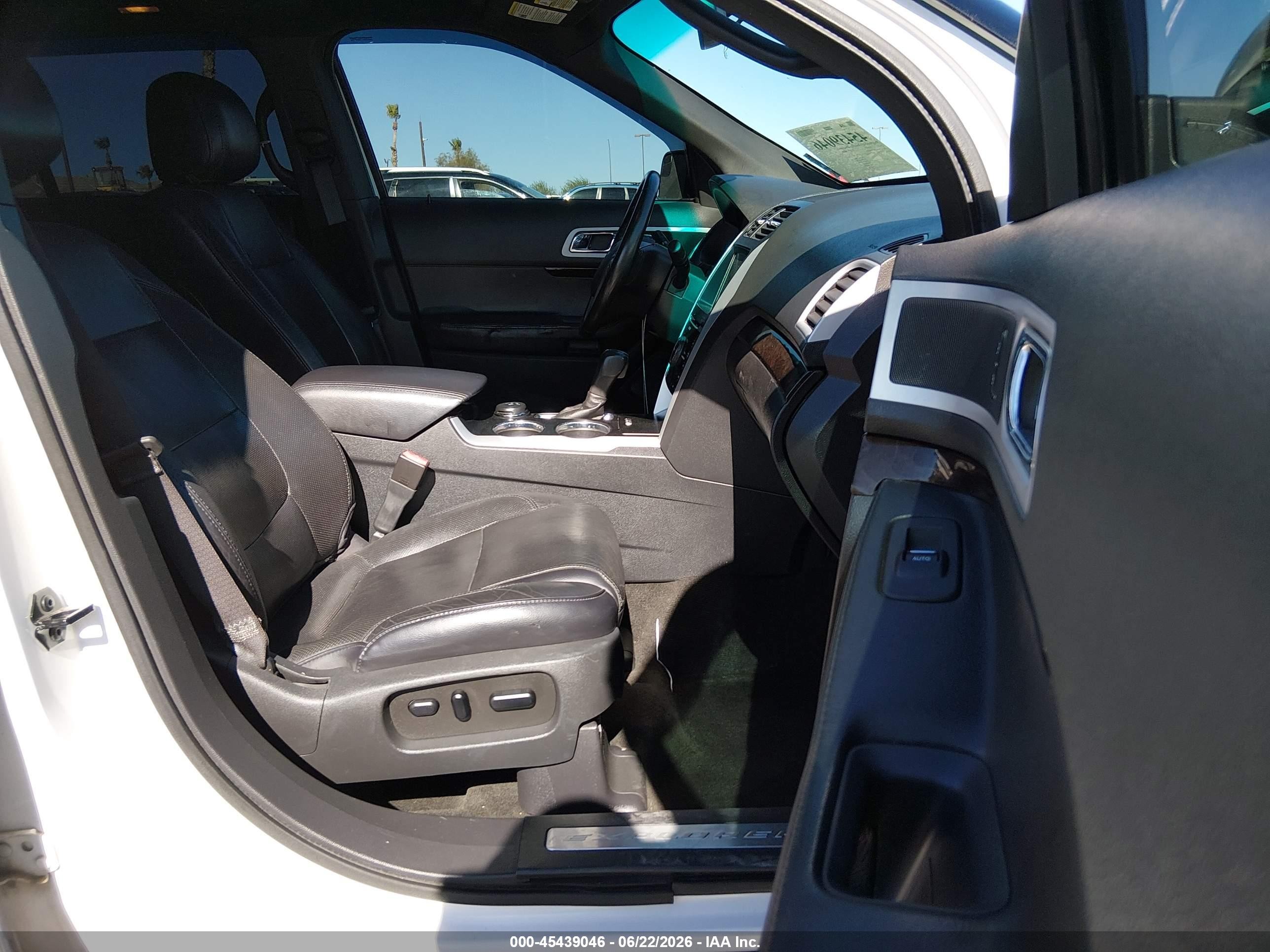2012 Ford Explorer Limited White vin: 1FMHK8F8XCGA05920
