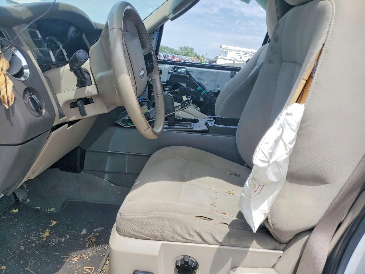 2010 Ford Expedition El Xlt White vin: 1FMJK1G57AEA13480