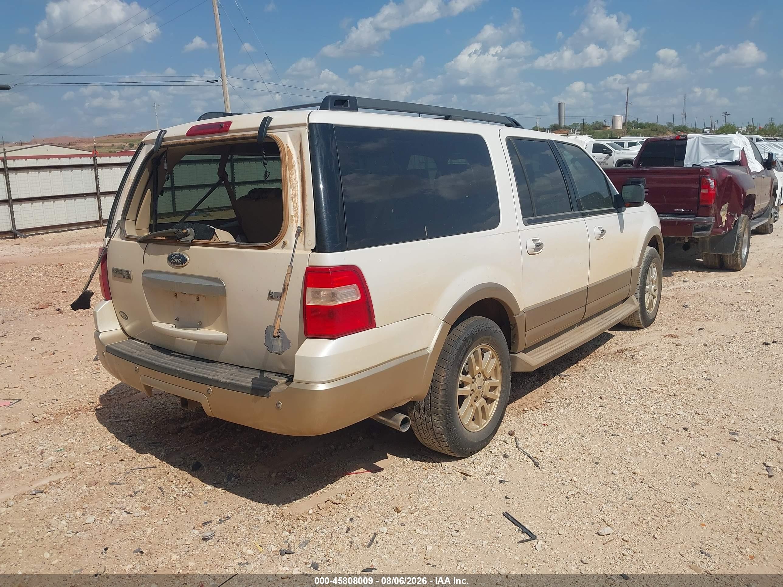 2011 Ford Expedition El Xlt White vin: 1FMJK1H52BEF56137