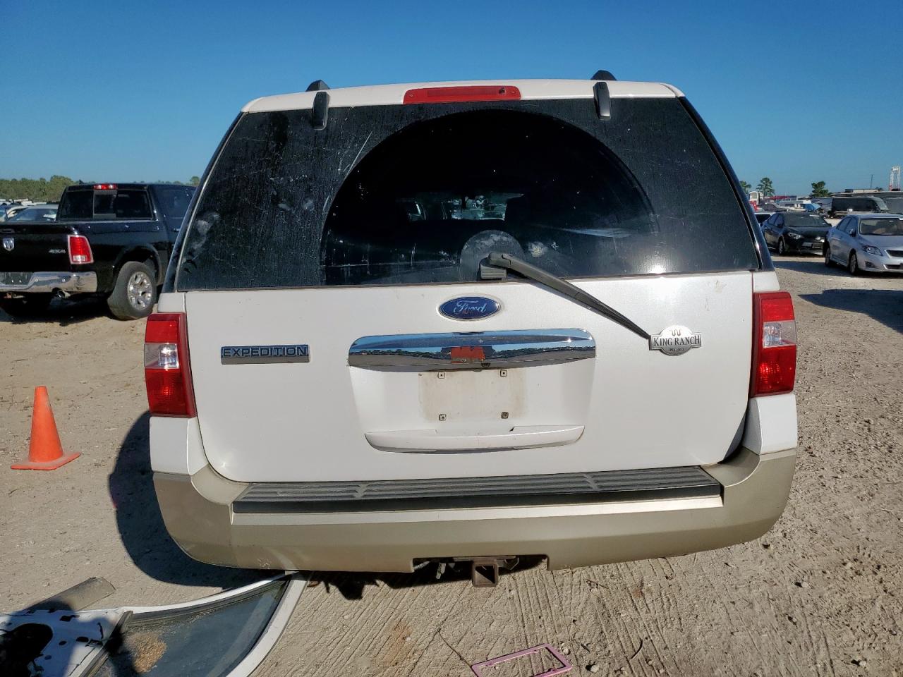 2010 Ford Expedition El Eddie Bauer White vin: 1FMJK1H55AEB49105
