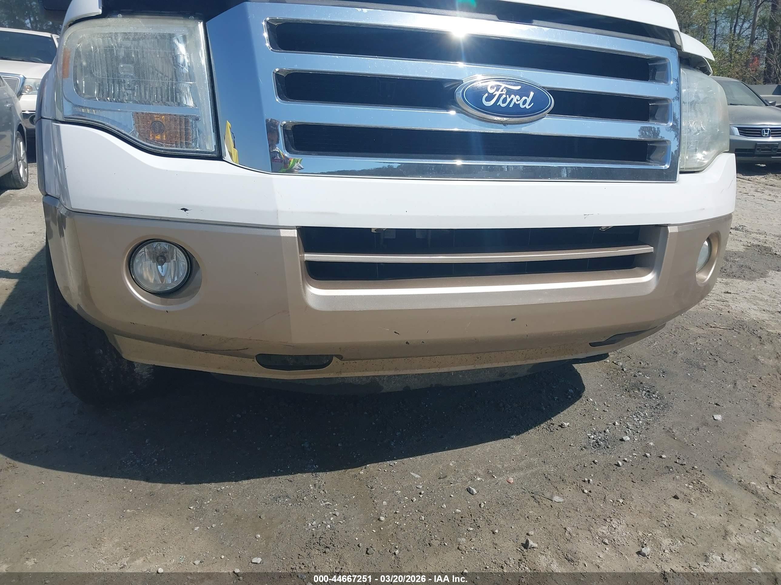 2011 Ford Expedition El Xlt White vin: 1FMJK1H57BEF41424