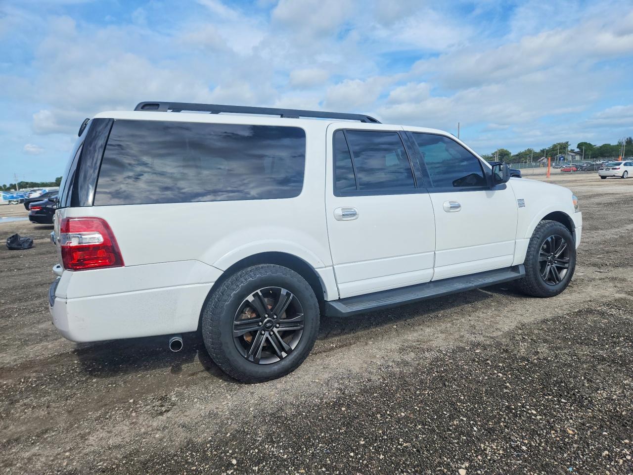 2013 Ford Expedition El Xlt White vin: 1FMJK1H57DEF01055