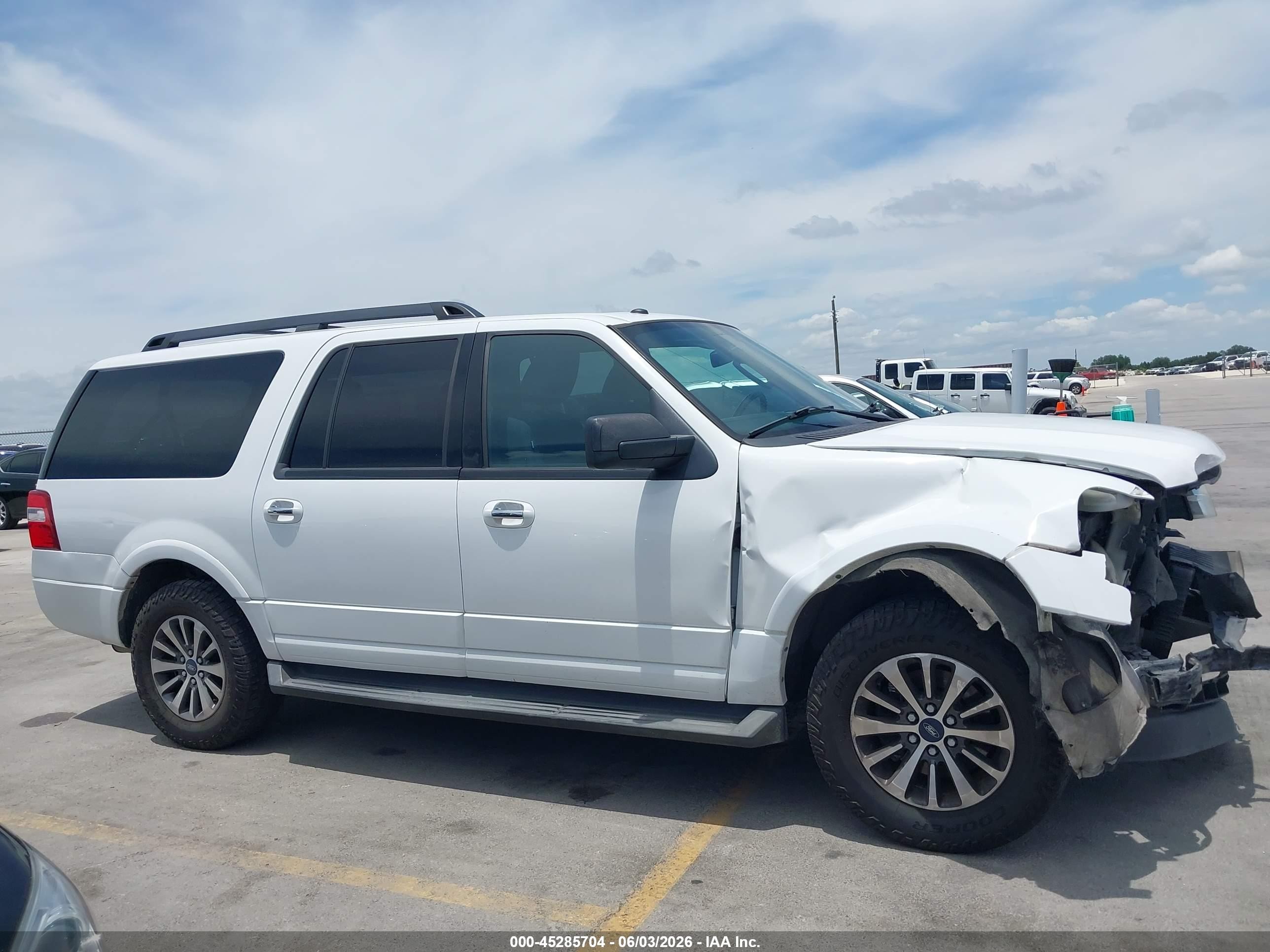 2015 Ford Expedition El Xlt White vin: 1FMJK1HT1FEF26776