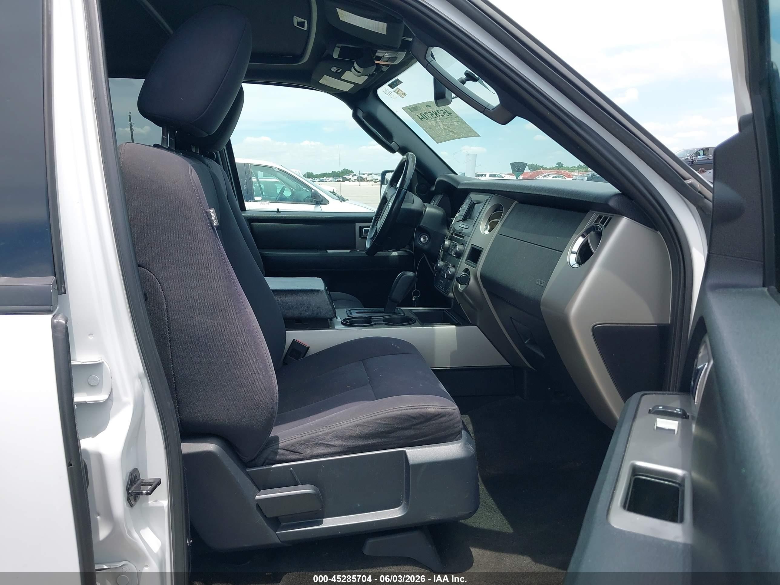 2015 Ford Expedition El Xlt White vin: 1FMJK1HT1FEF26776