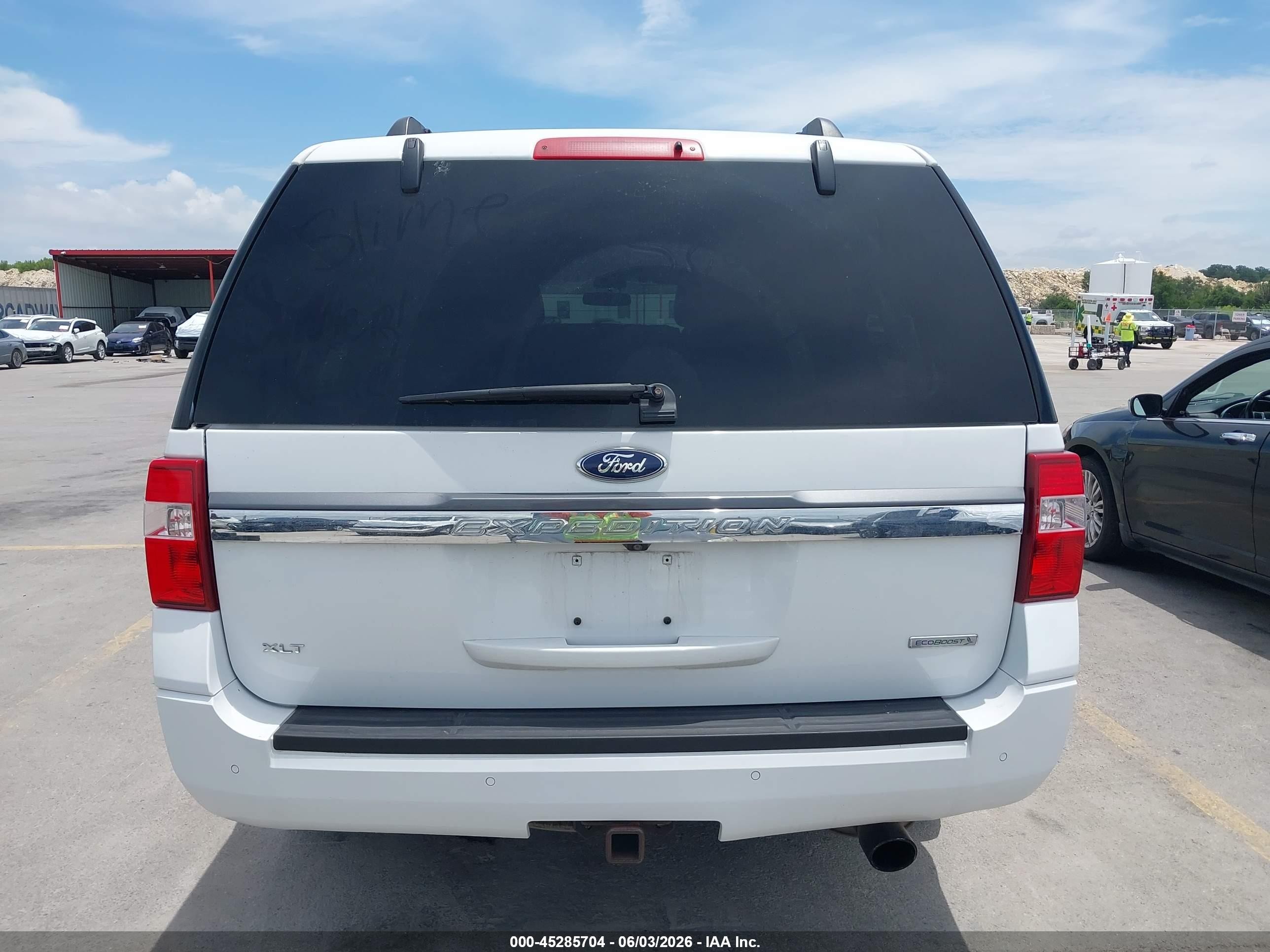 2015 Ford Expedition El Xlt White vin: 1FMJK1HT1FEF26776