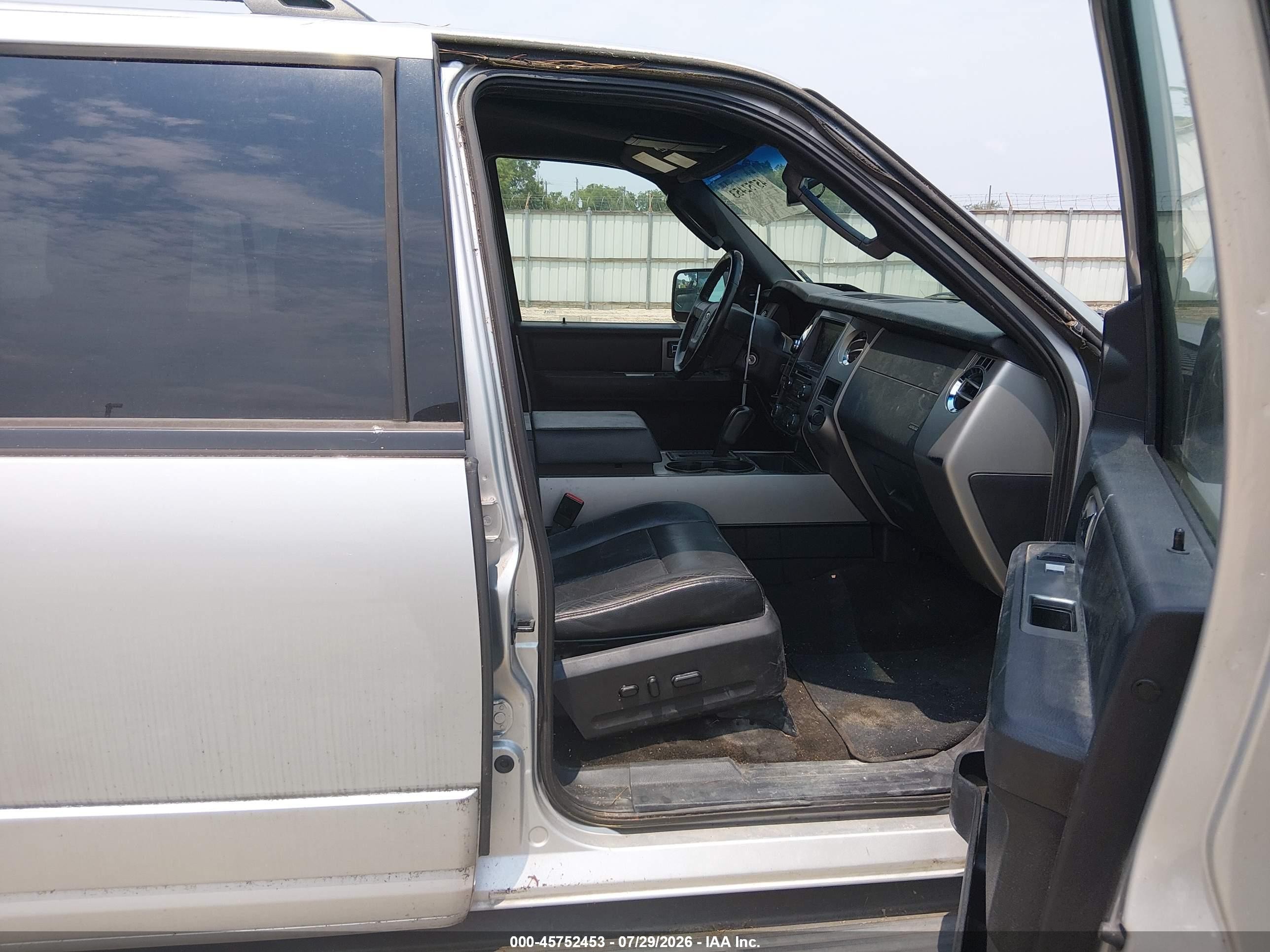 2015 Ford Expedition El Xlt Серебряный vin: 1FMJK1HT4FEF15240