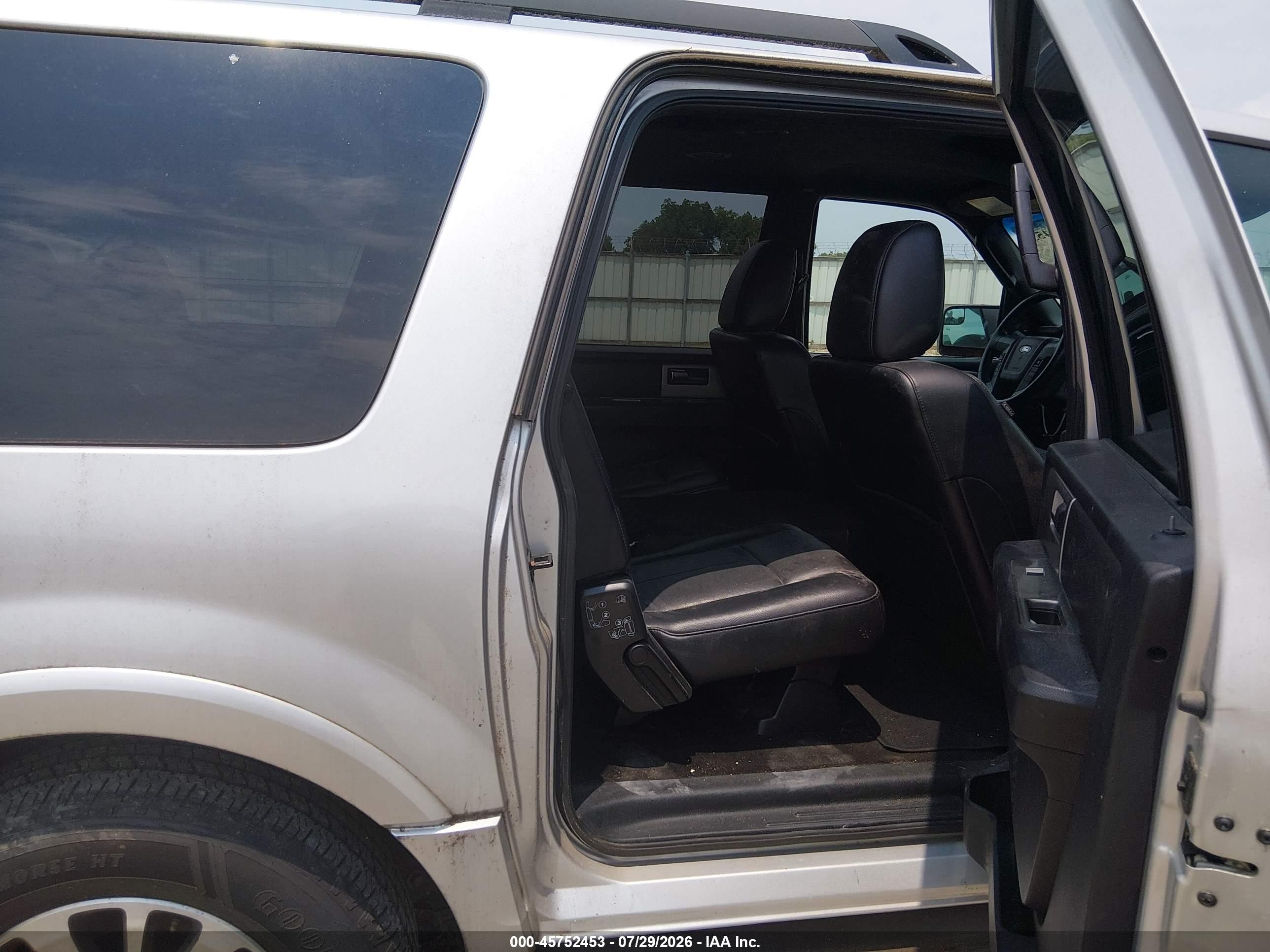 2015 Ford Expedition El Xlt Серебряный vin: 1FMJK1HT4FEF15240