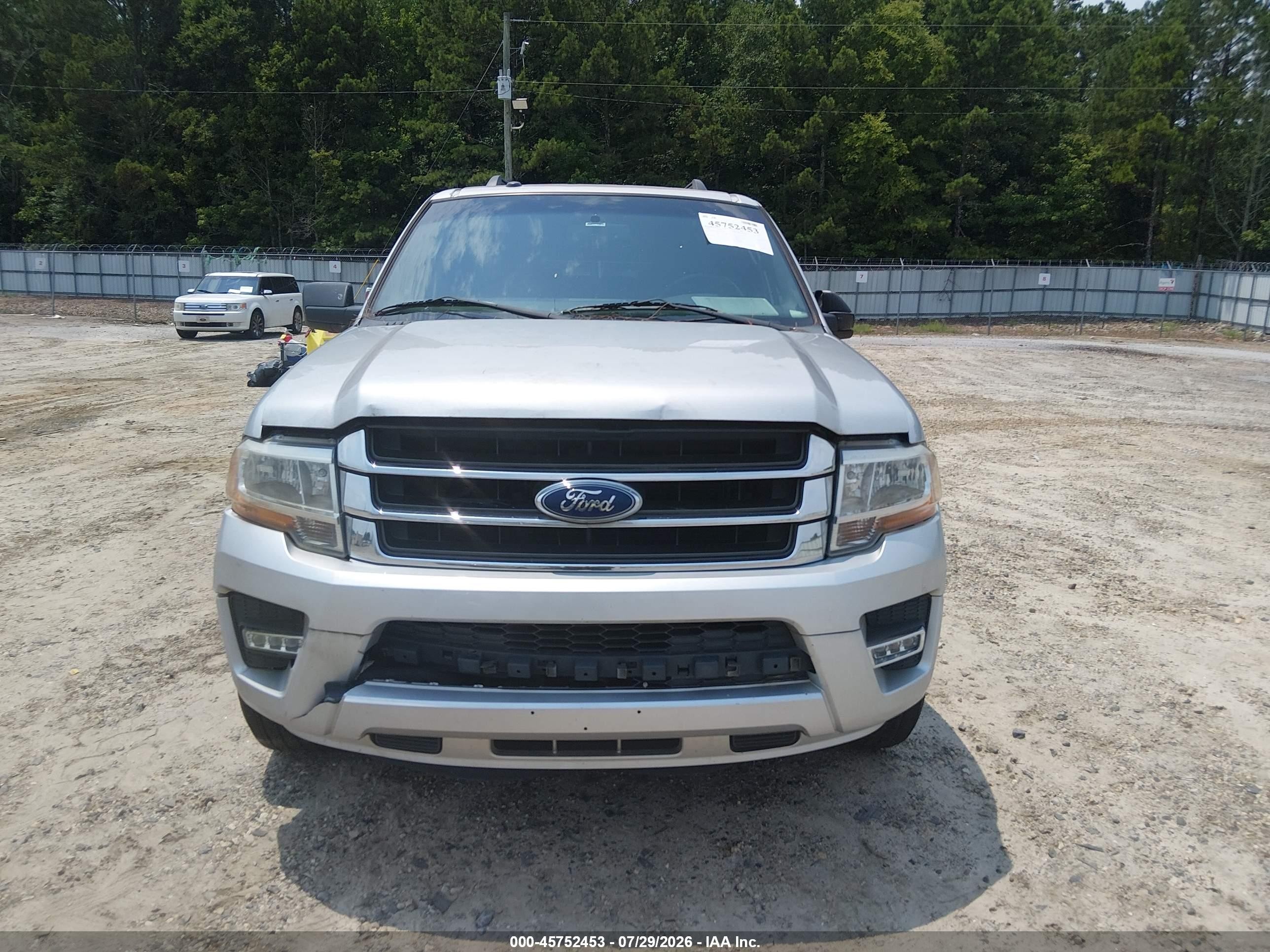2015 Ford Expedition El Xlt Серебряный vin: 1FMJK1HT4FEF15240