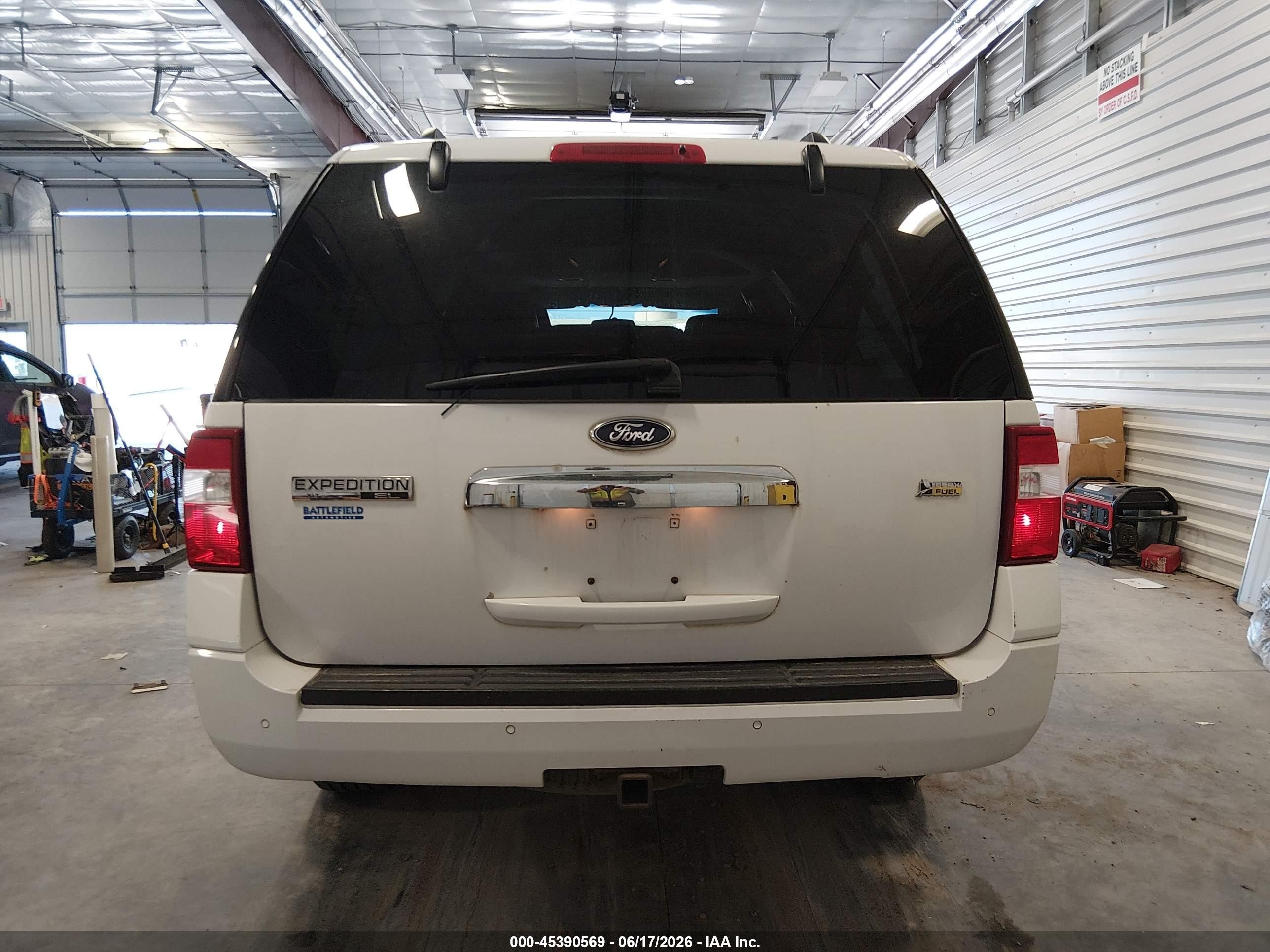 2014 Ford Expedition El Xlt White vin: 1FMJK1J50EEF08960