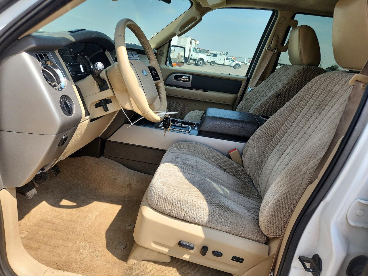 2011 Ford Expedition El Xlt White vin: 1FMJK1J51BEF42983