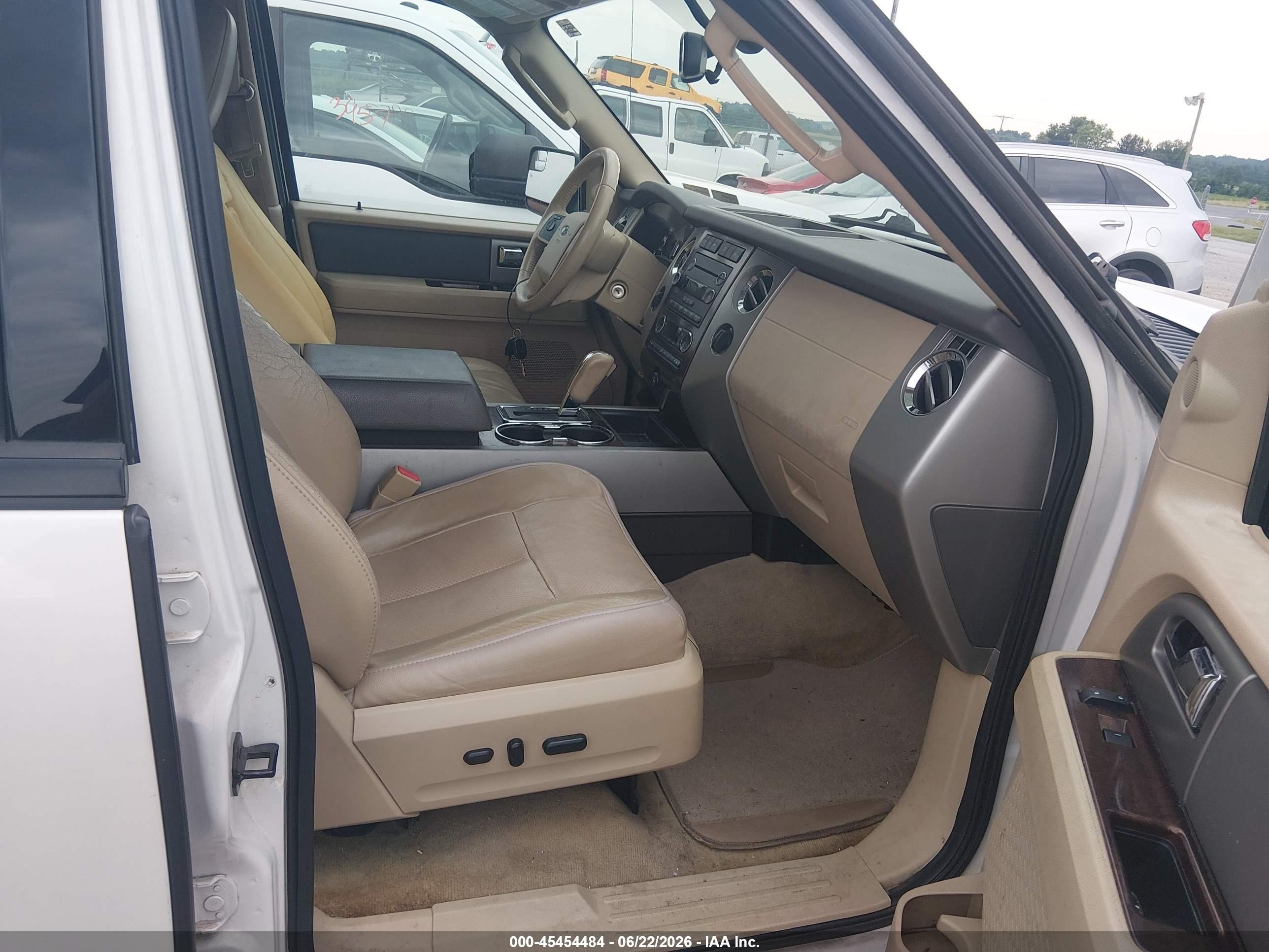 2012 Ford Expedition El Xlt White vin: 1FMJK1J51CEF02629